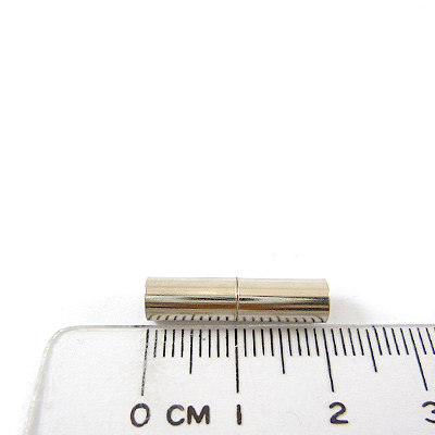 正白K色圓柱形皮繩磁鐵扣-20mm