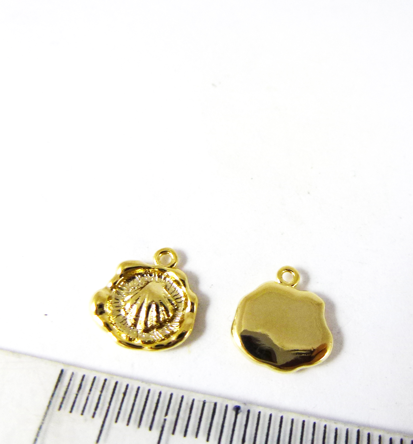 8mm銅鍍金色單孔平底小貝殼