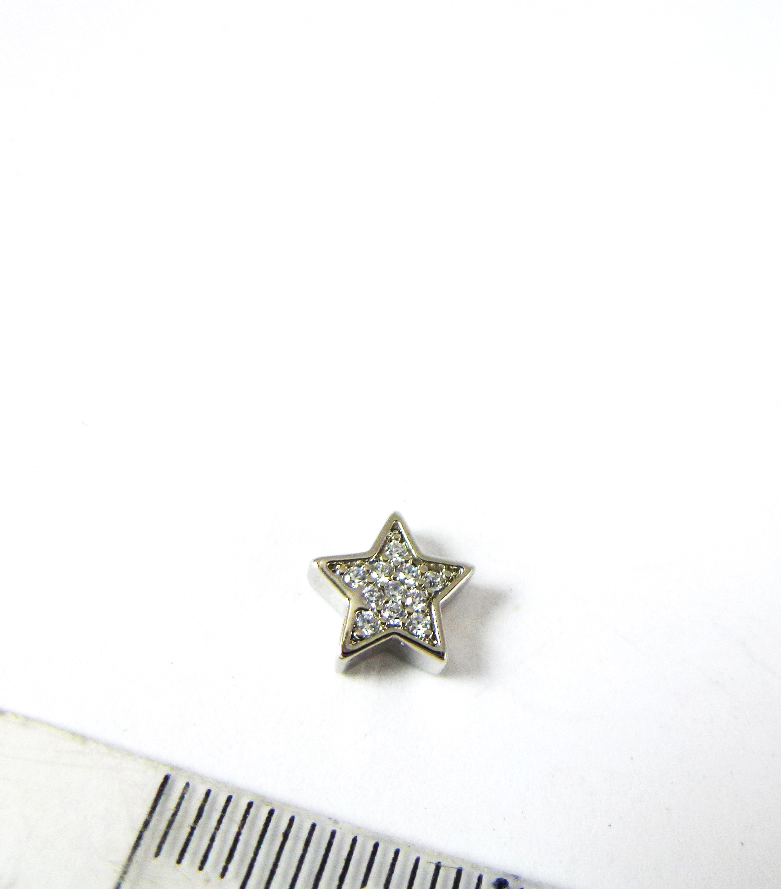 8mm銅鍍白K橫洞星星鑲鑽