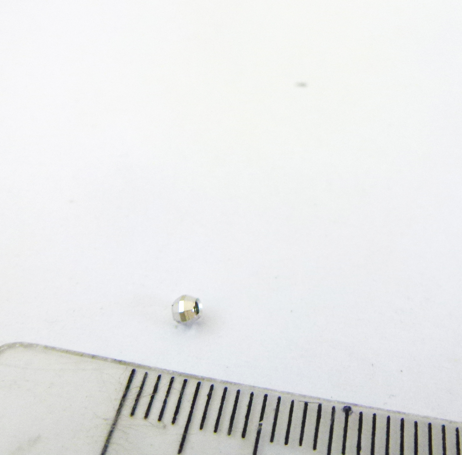 2.5mm銅鍍白K鐳射珠