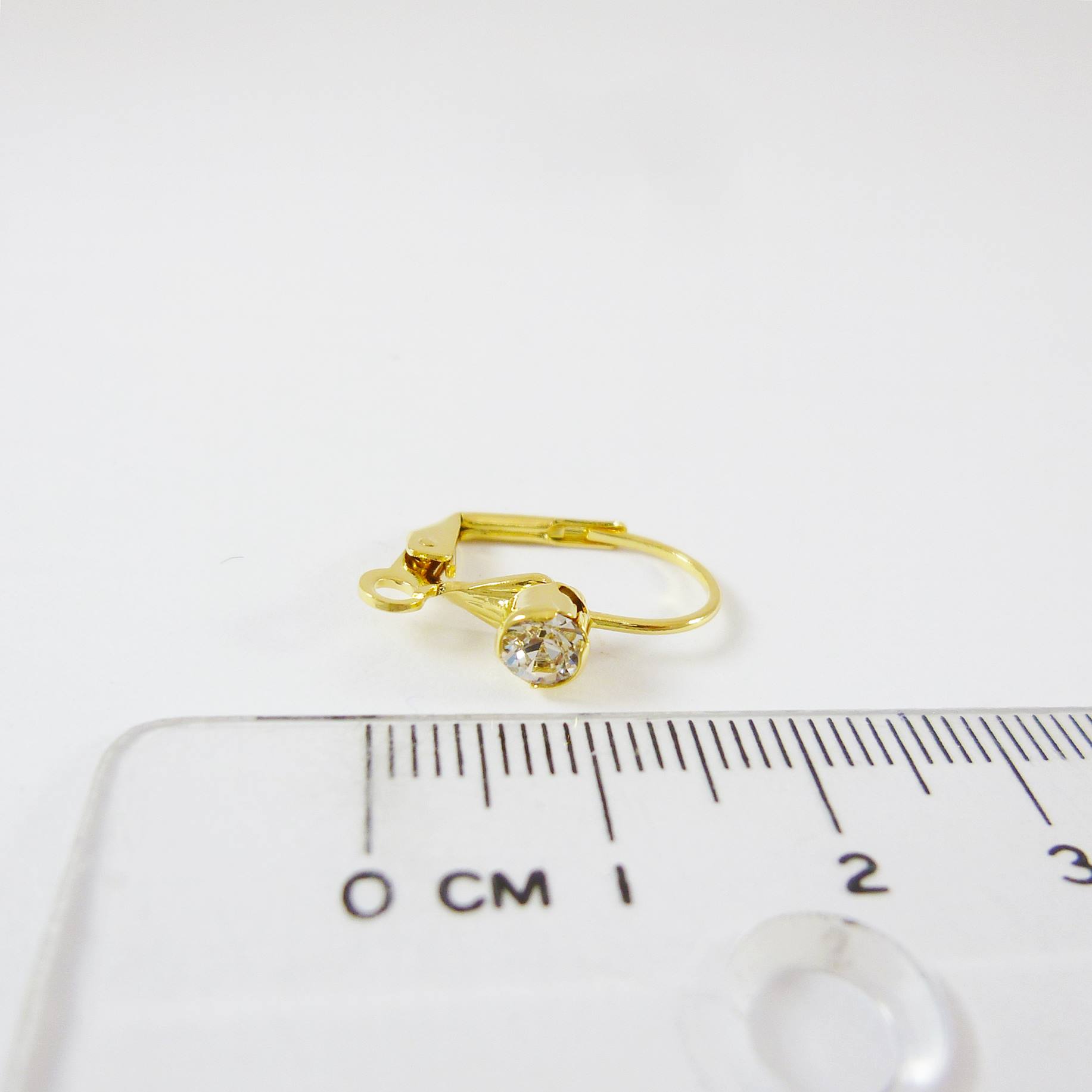 銅鍍金色貝殼形單鑽耳環