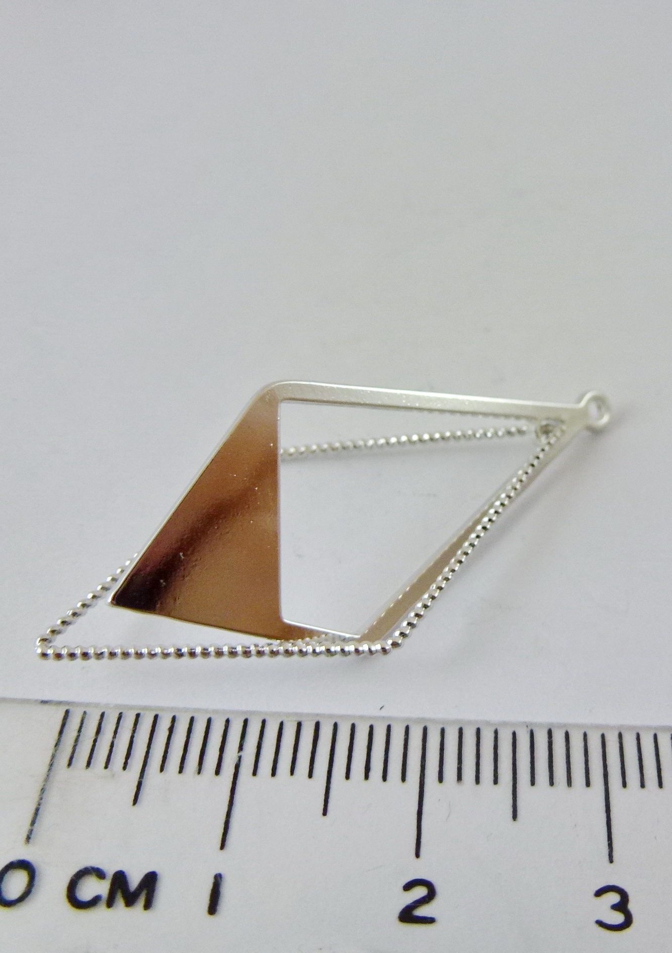 銅鍍正白K單孔雙菱形