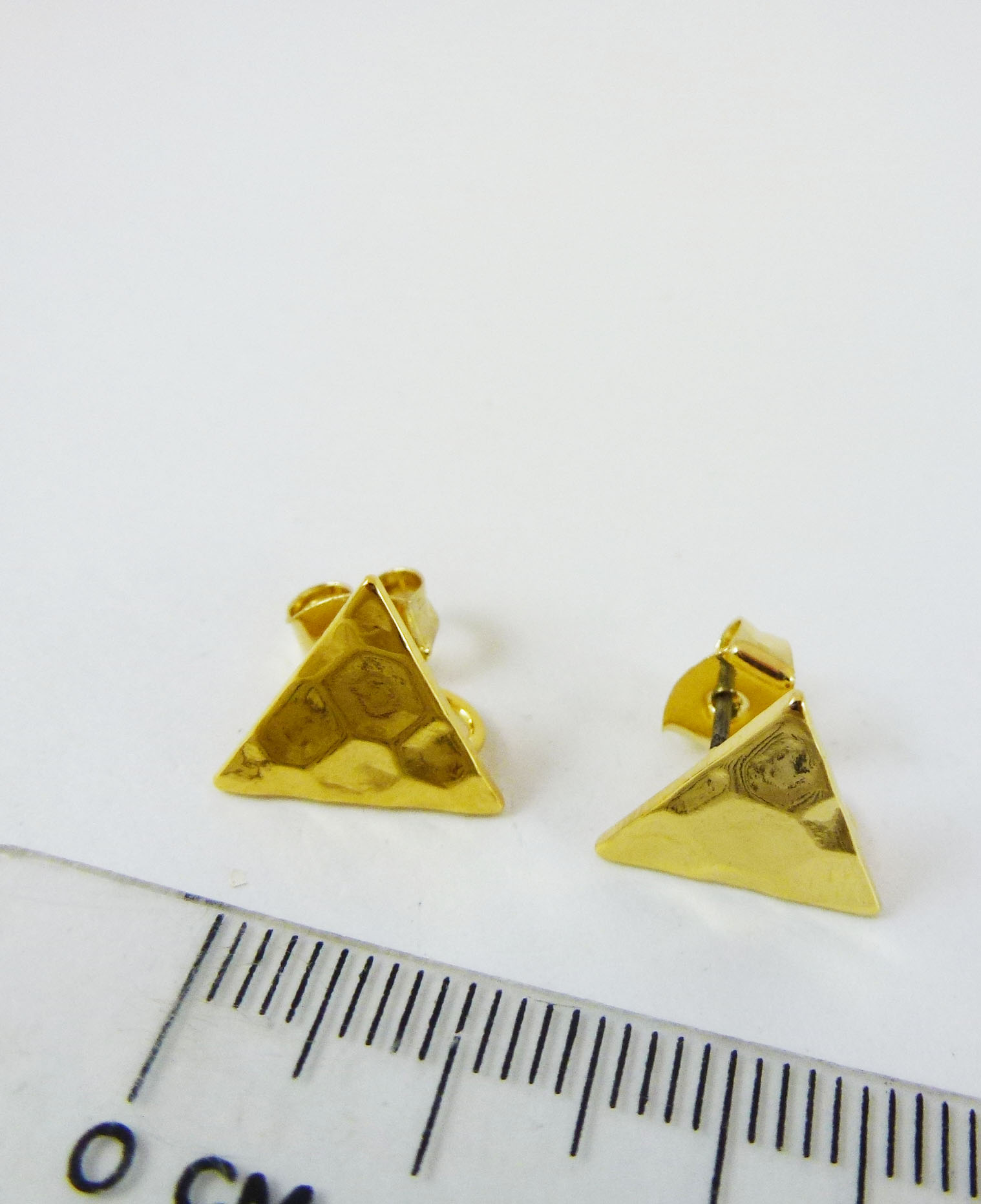 12mm銅鍍金色三角形蜂巢紋不銹鋼耳針