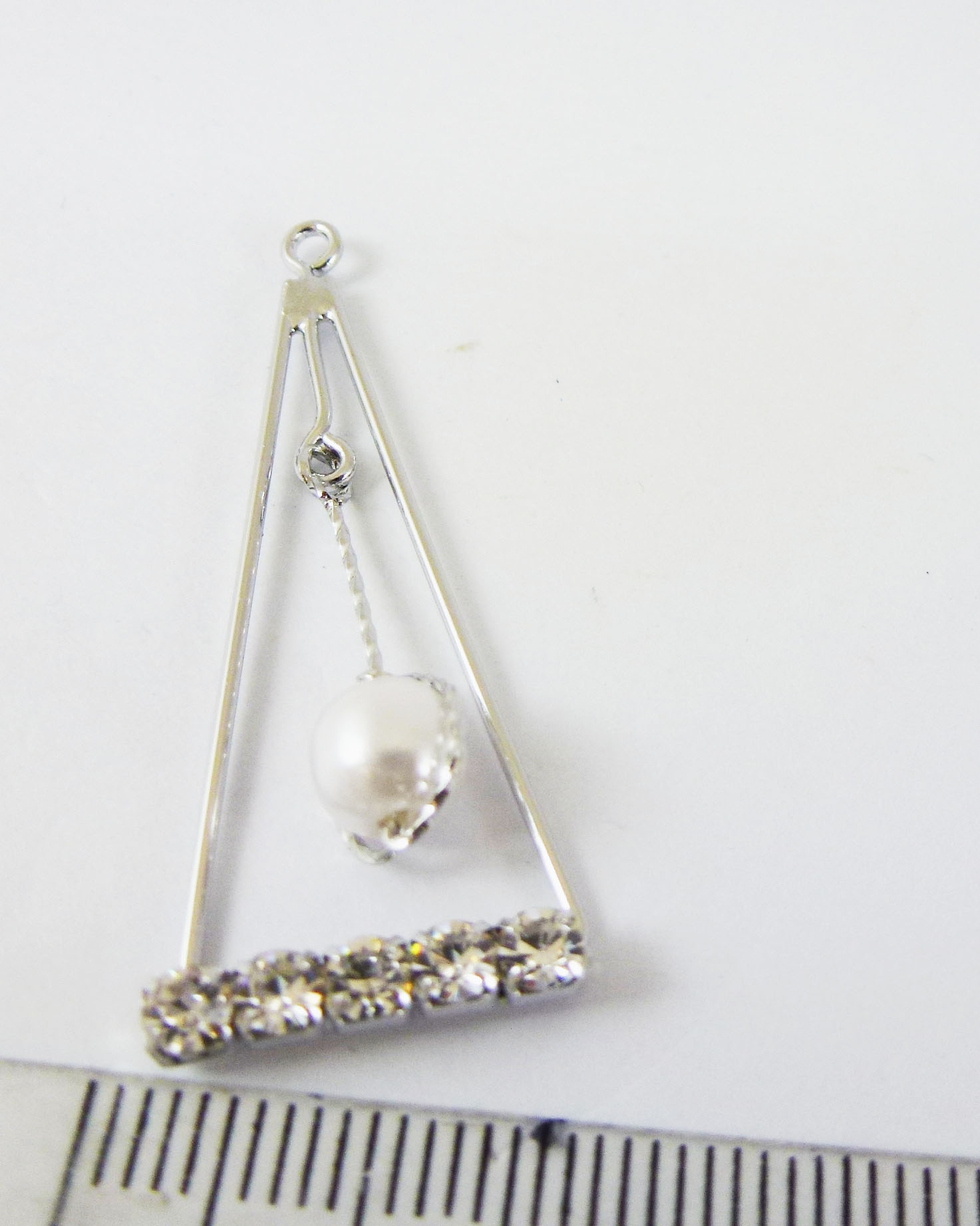 銅鍍正白K單孔三角形鑲鑽綴珍珠