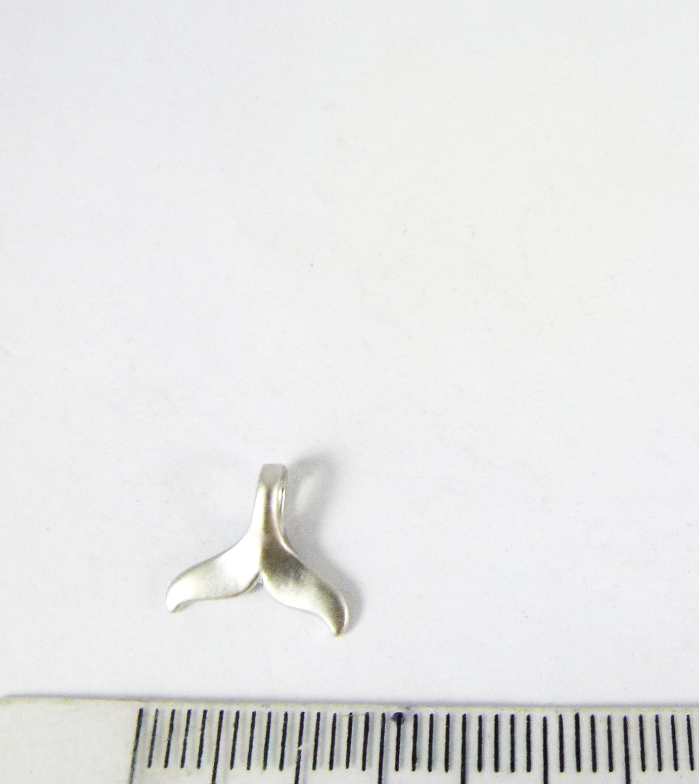 12mm銅鍍霧銀橫洞魚尾巴
