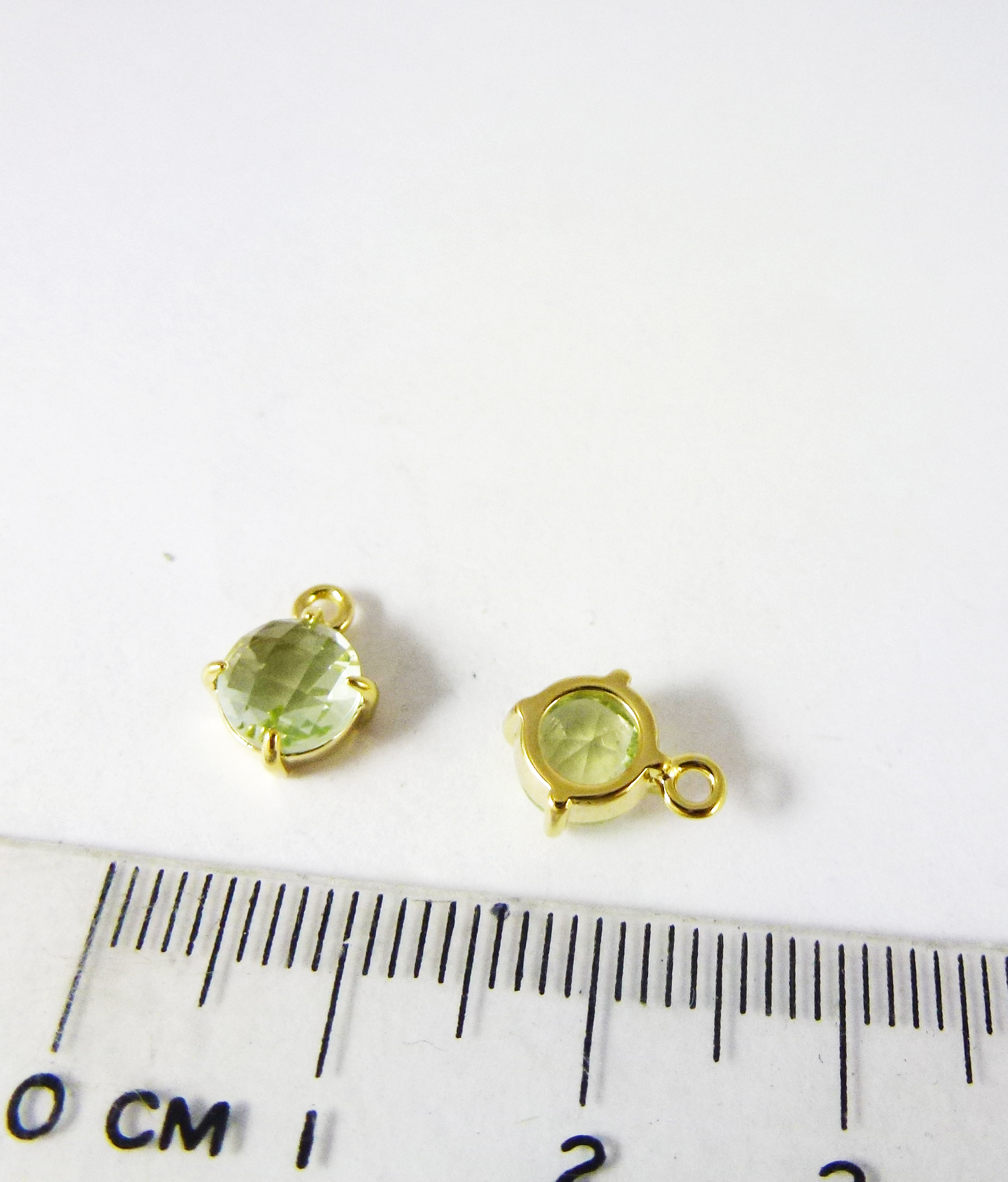 6mm銅鍍金色單孔四爪圓形誕生石-八月橄欖石