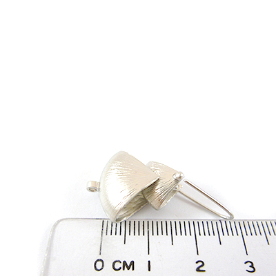 銅鍍霧銀色雙層倒三角形附珠針夾頭