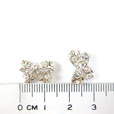 正白K雙層蝴蝶結鑲鑽