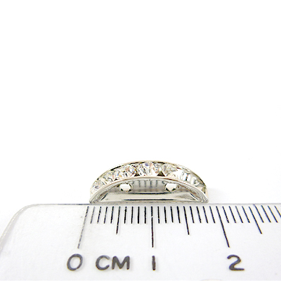 正白K色弧形隔珠鑲鑽