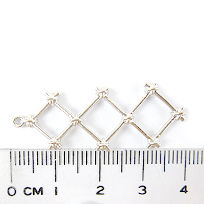 銅鍍霧銀色單孔三菱形