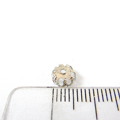 正白K色鏤空花帽