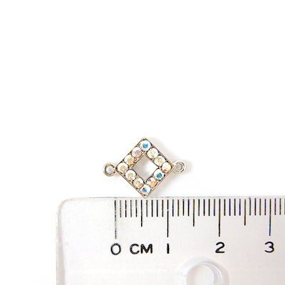 銅鍍正白K色雙孔中空菱形鑲鑽-白彩