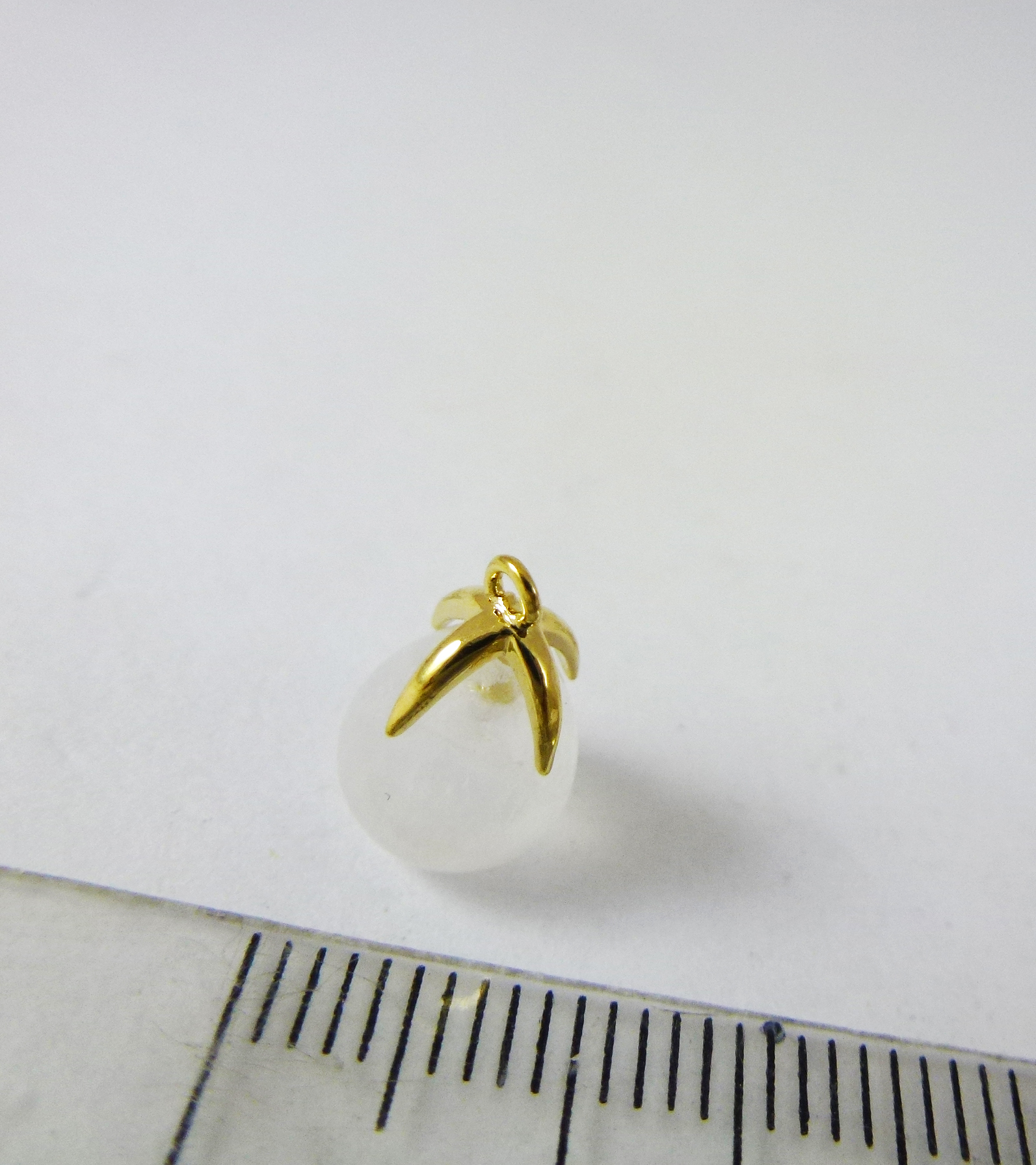 銅鍍金色單孔四葉水滴-白水晶