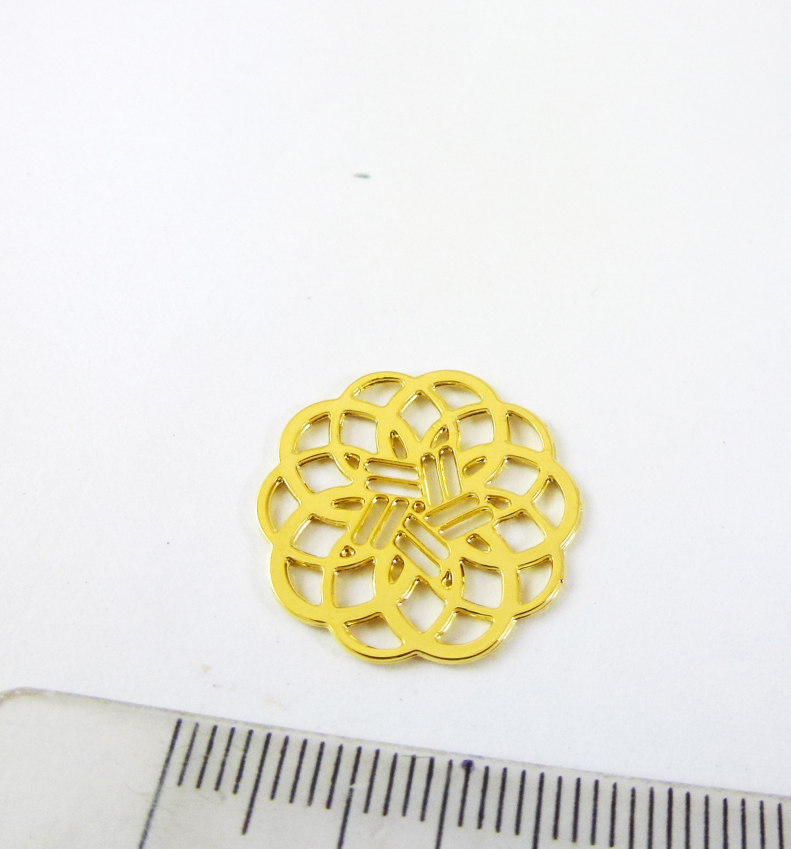 21mm合金鍍金色圓形鏤空花網片