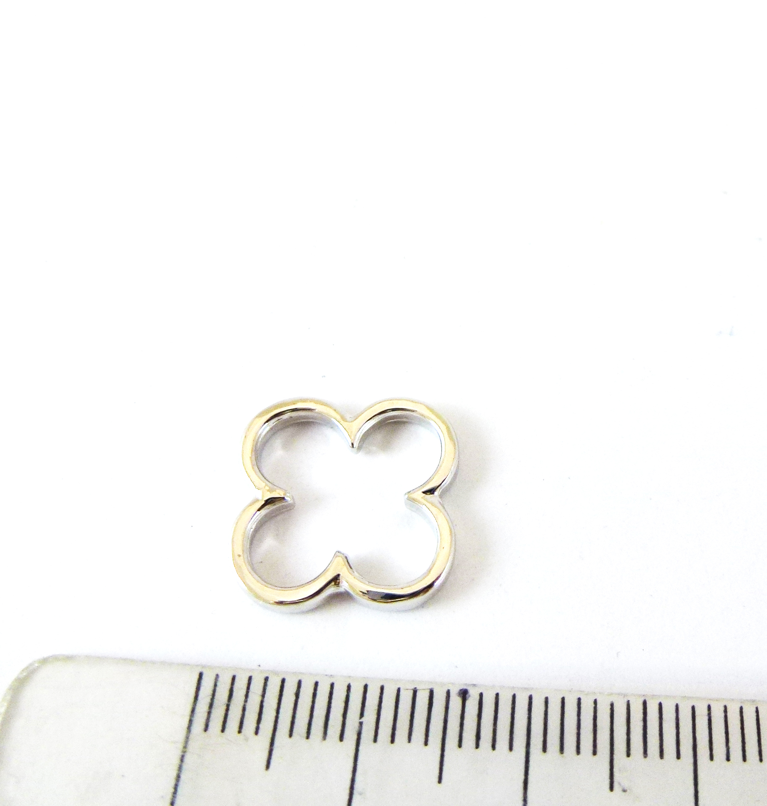 15MM銅鍍白K中空四弁花