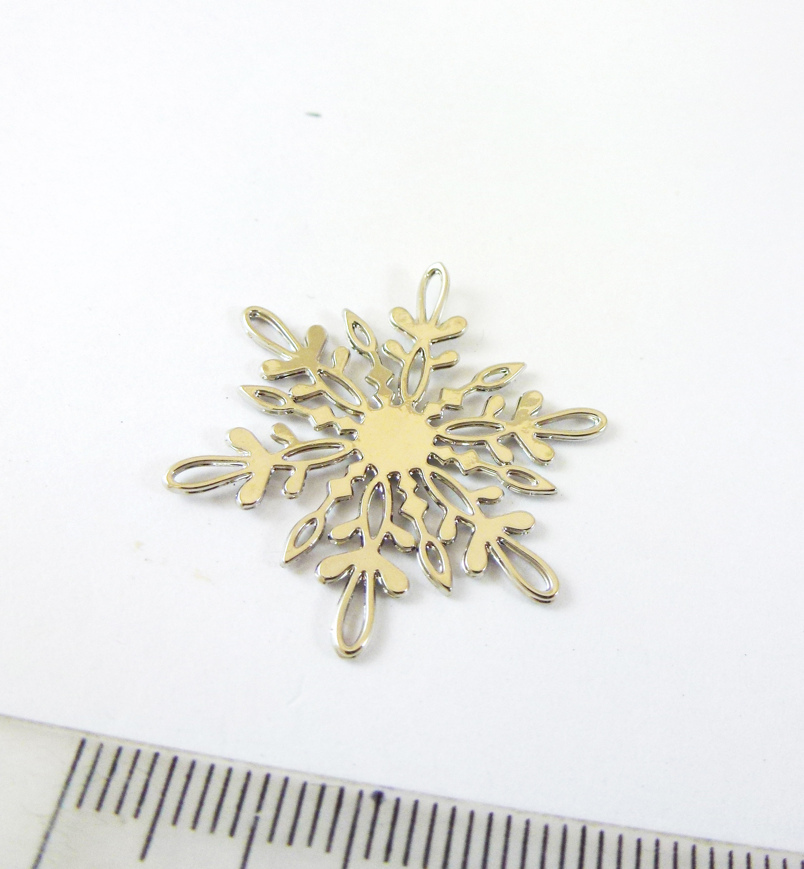 30mm合金鍍白K鏤空雪花片