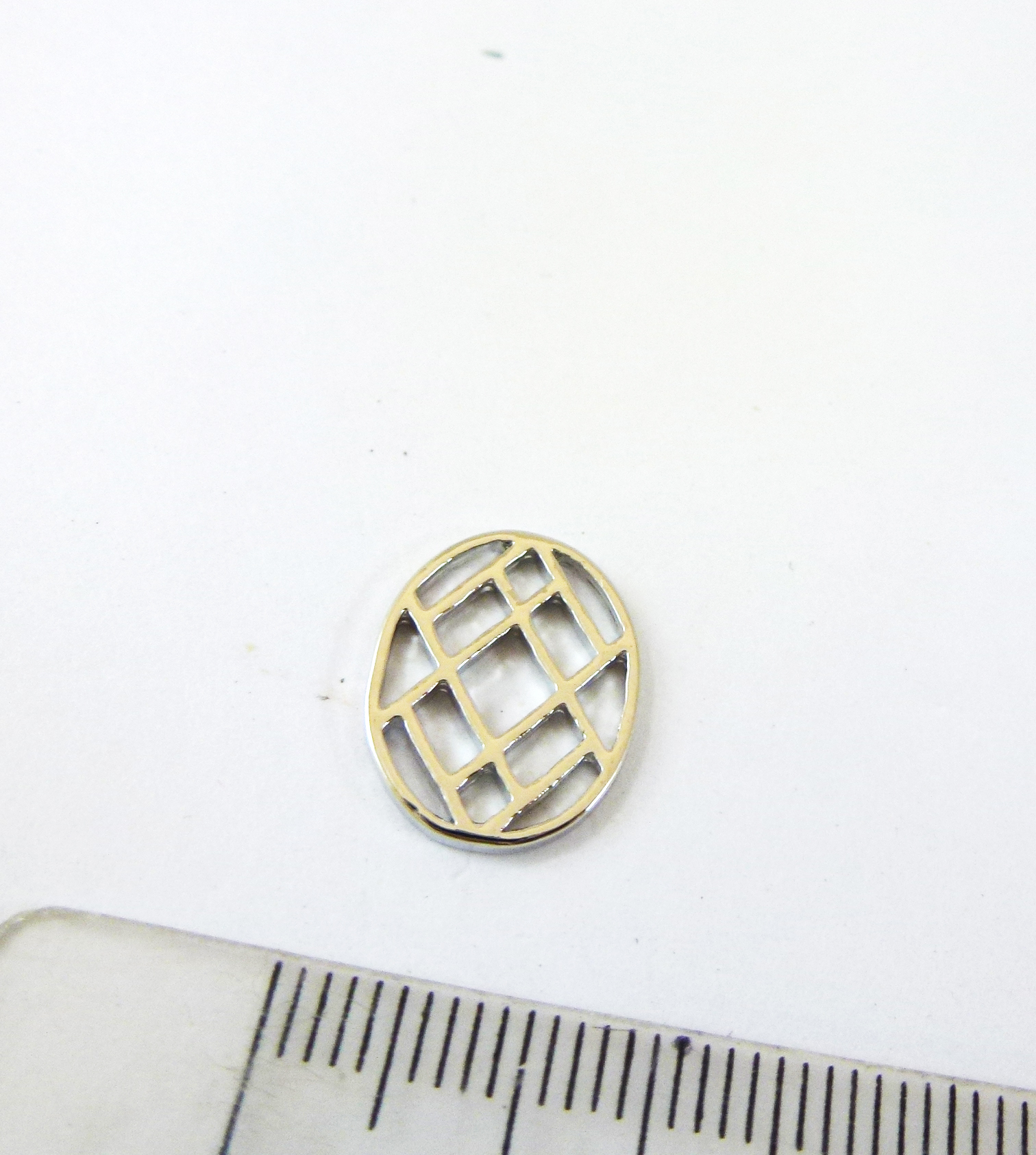 15X7mm合金鍍白K鏤空菱格紋橢圓片