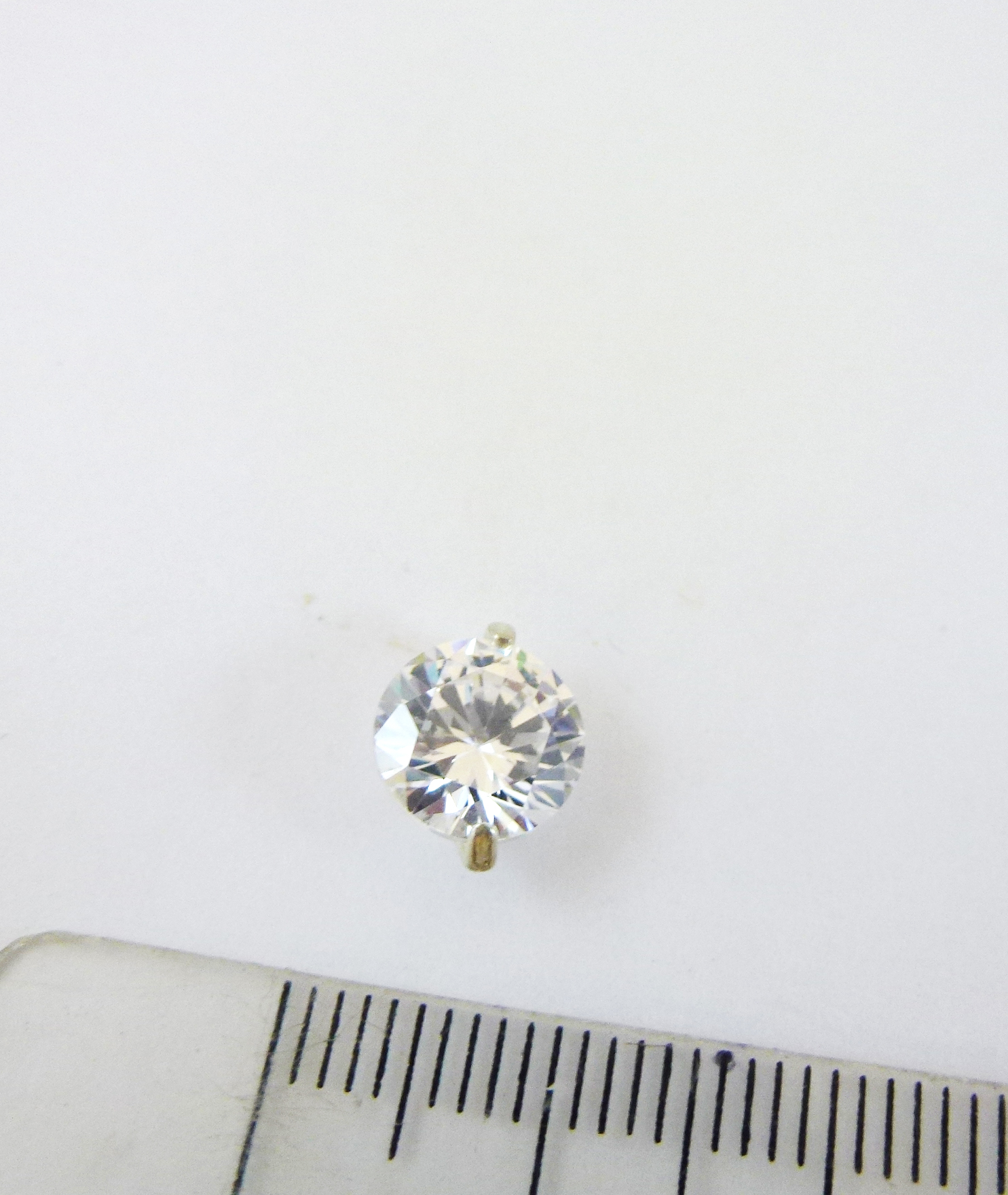 8mm純銀橫洞鑲圓形鋯石