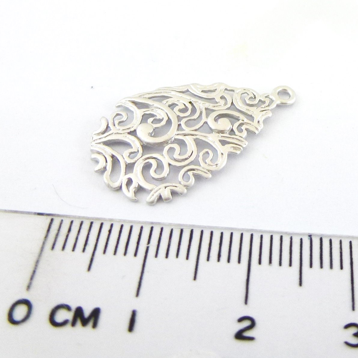 銅鍍霧銀色單孔鏤空花紋水滴