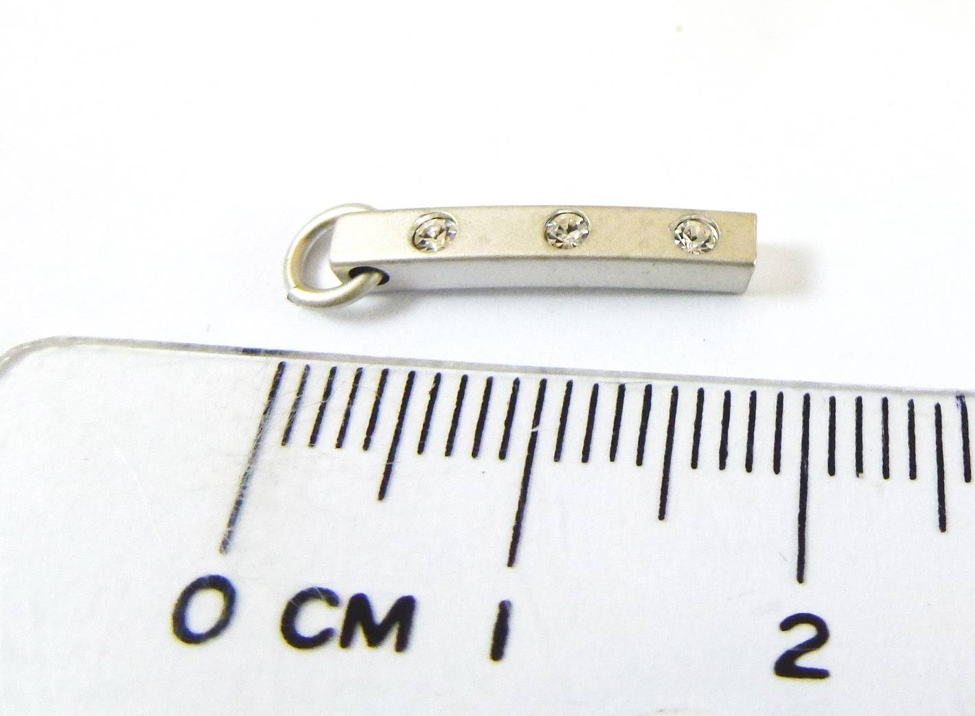 銅鍍霧銀色單孔三鑽方形柱