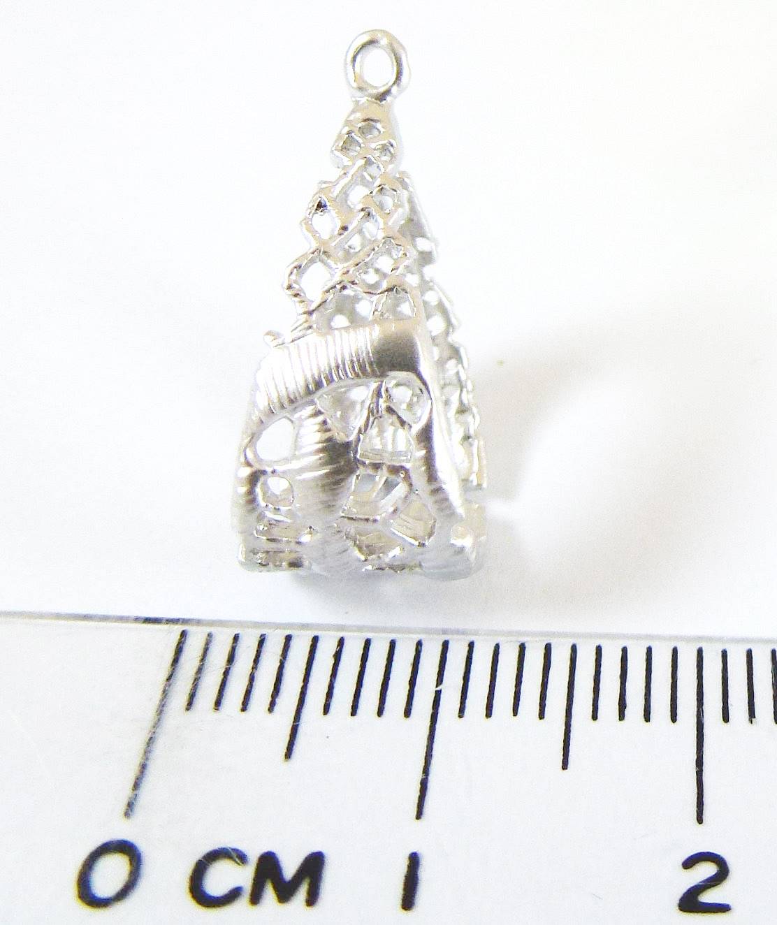 銅鍍霧銀色單孔花紋三角形圈