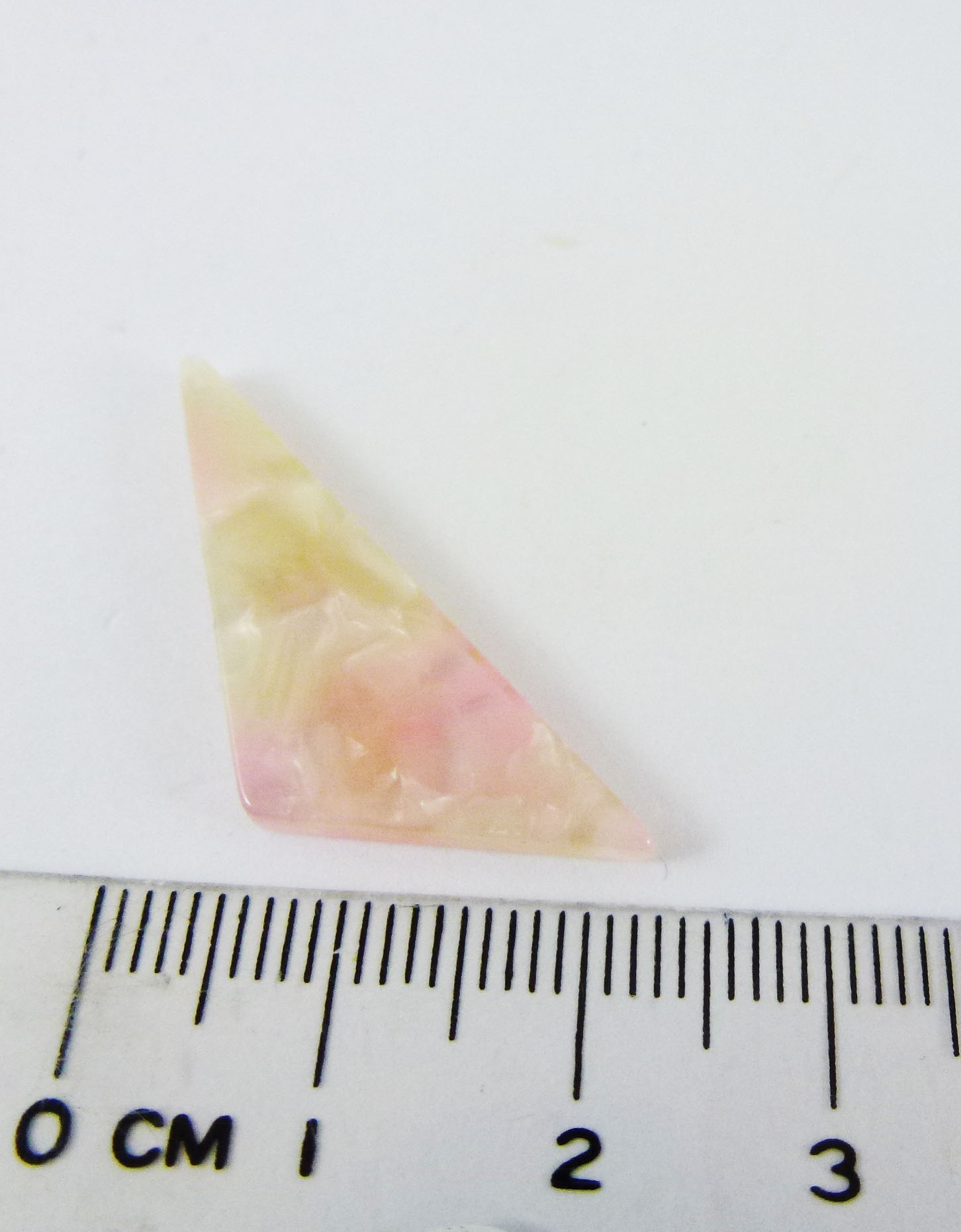 33MM單孔壓克力三角形-大理石粉白