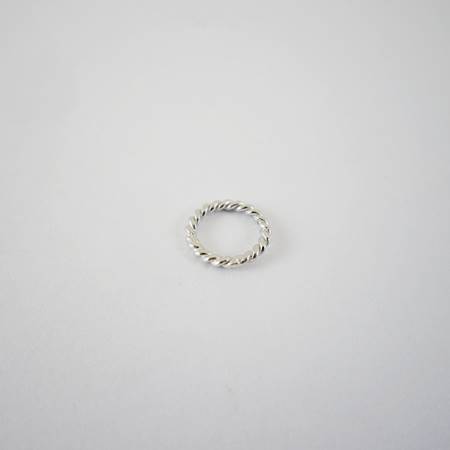 1.0x7mm純銀鍍正白K色鐳射閉口單圈