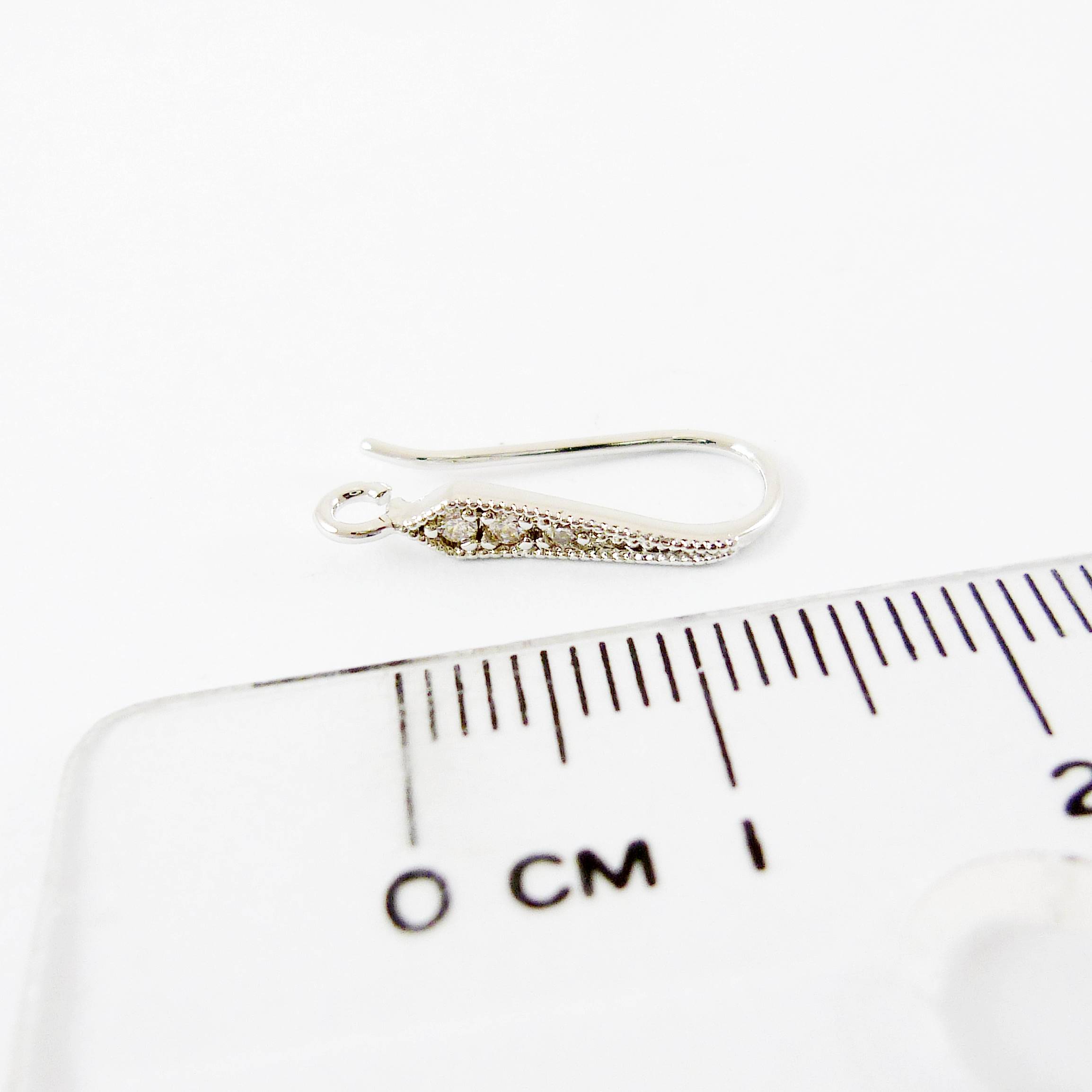 銅鍍霧銀色單鑽耳鉤