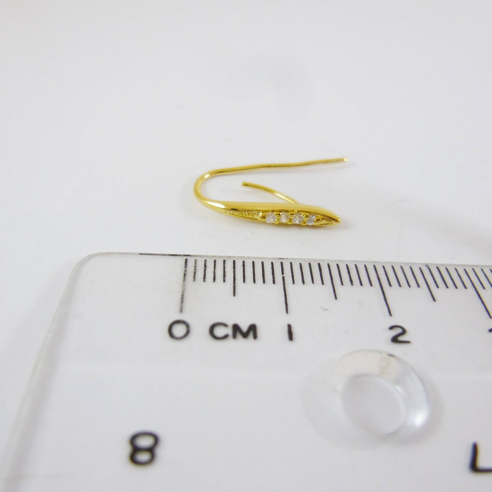 金色勾形鑲鑽耳鉤