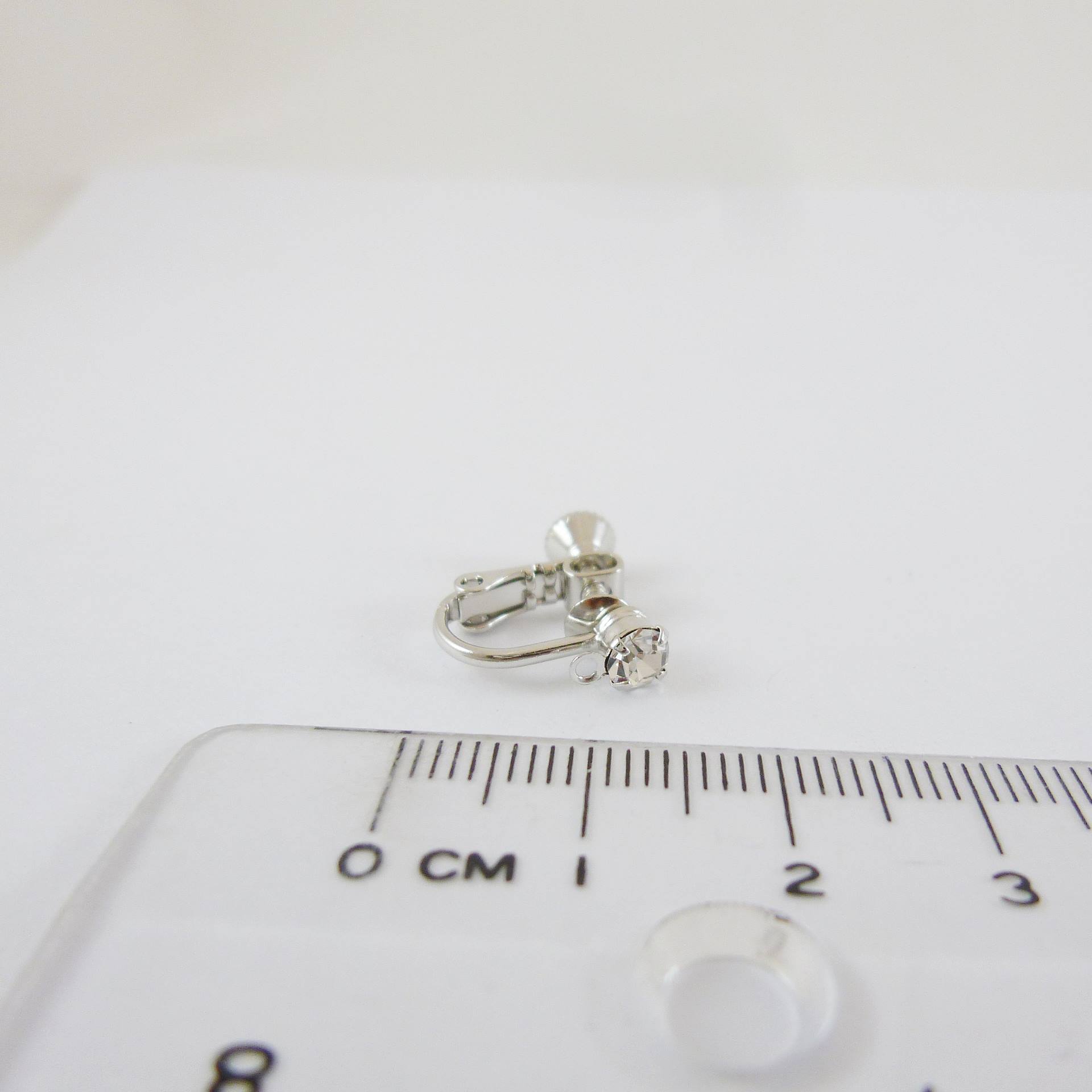 銅鍍正白K色圓形四爪鑲鑽閉口彈簧耳夾