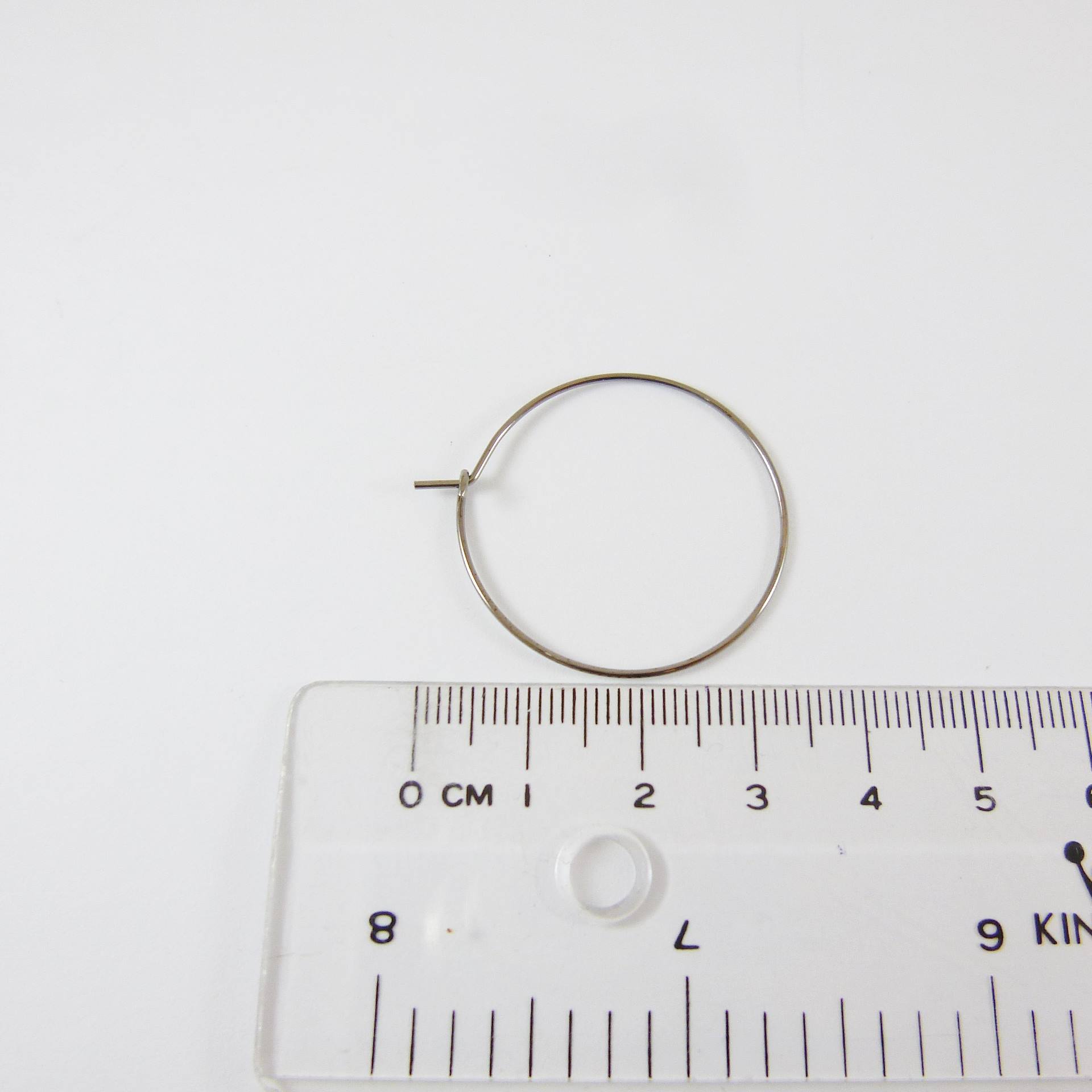 黑金色圓形扣式耳鉤