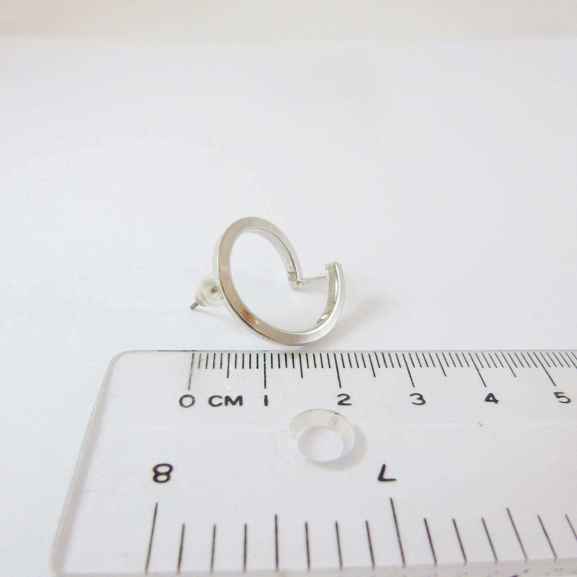 銅鍍正白K色圓弧形耳針