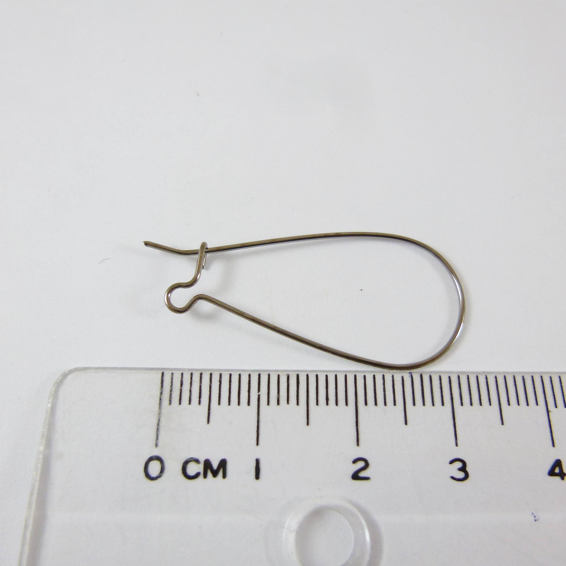 黑金色水滴扣式耳環-36mm