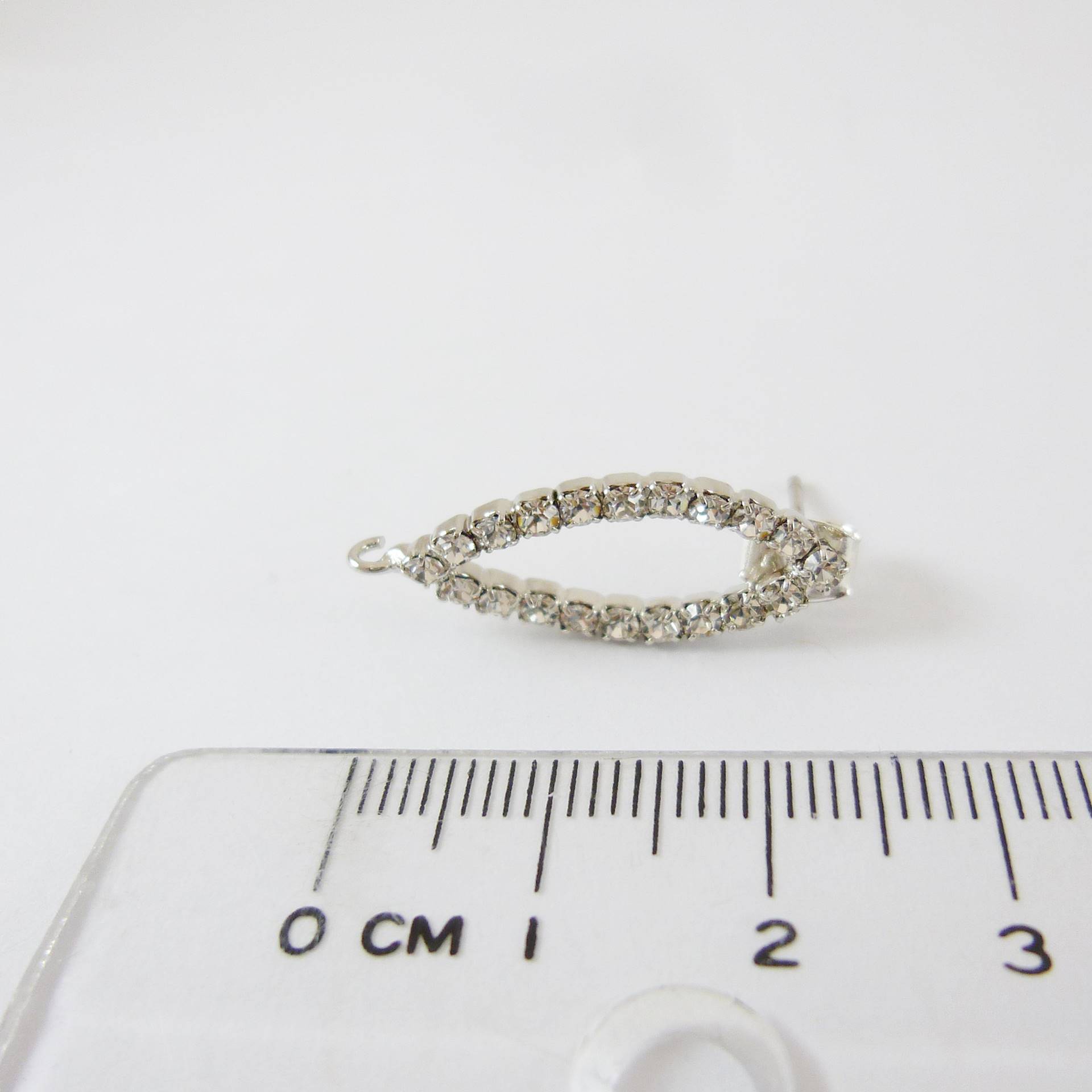 正白K色尖葉扭形鑲鑽純銀耳針-22mm