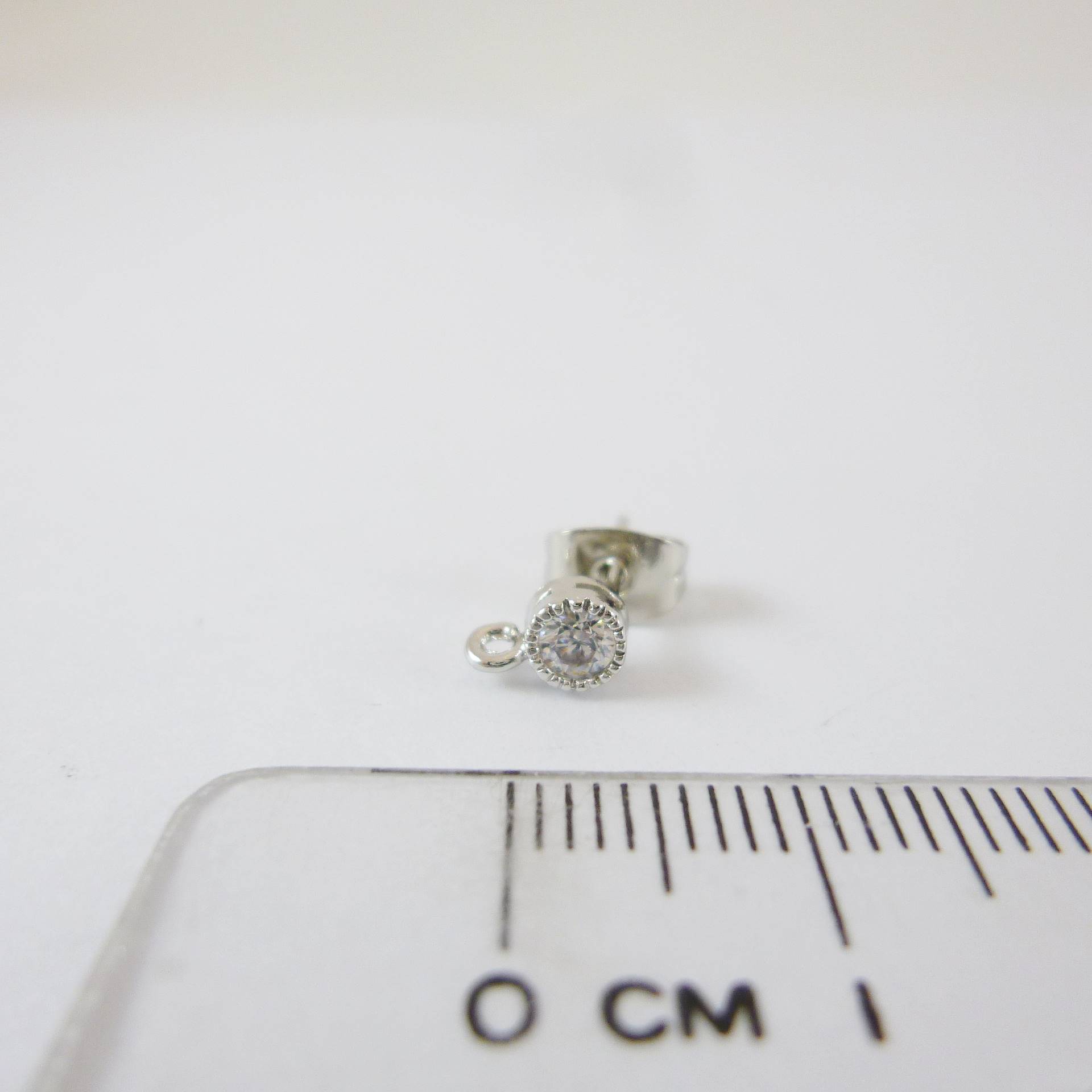 銅鍍正白K色橫洞單鑽耳針