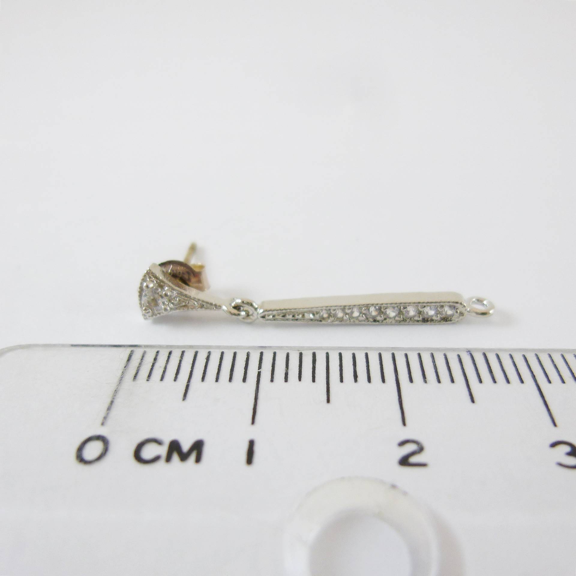 正白K色三角鑲鑽+長條鑽純銀耳針