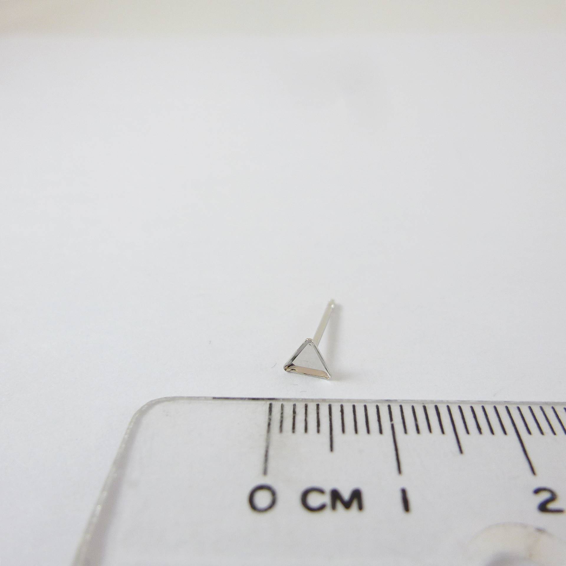 銅鍍正白K色三角形底座純銀耳針-4mm