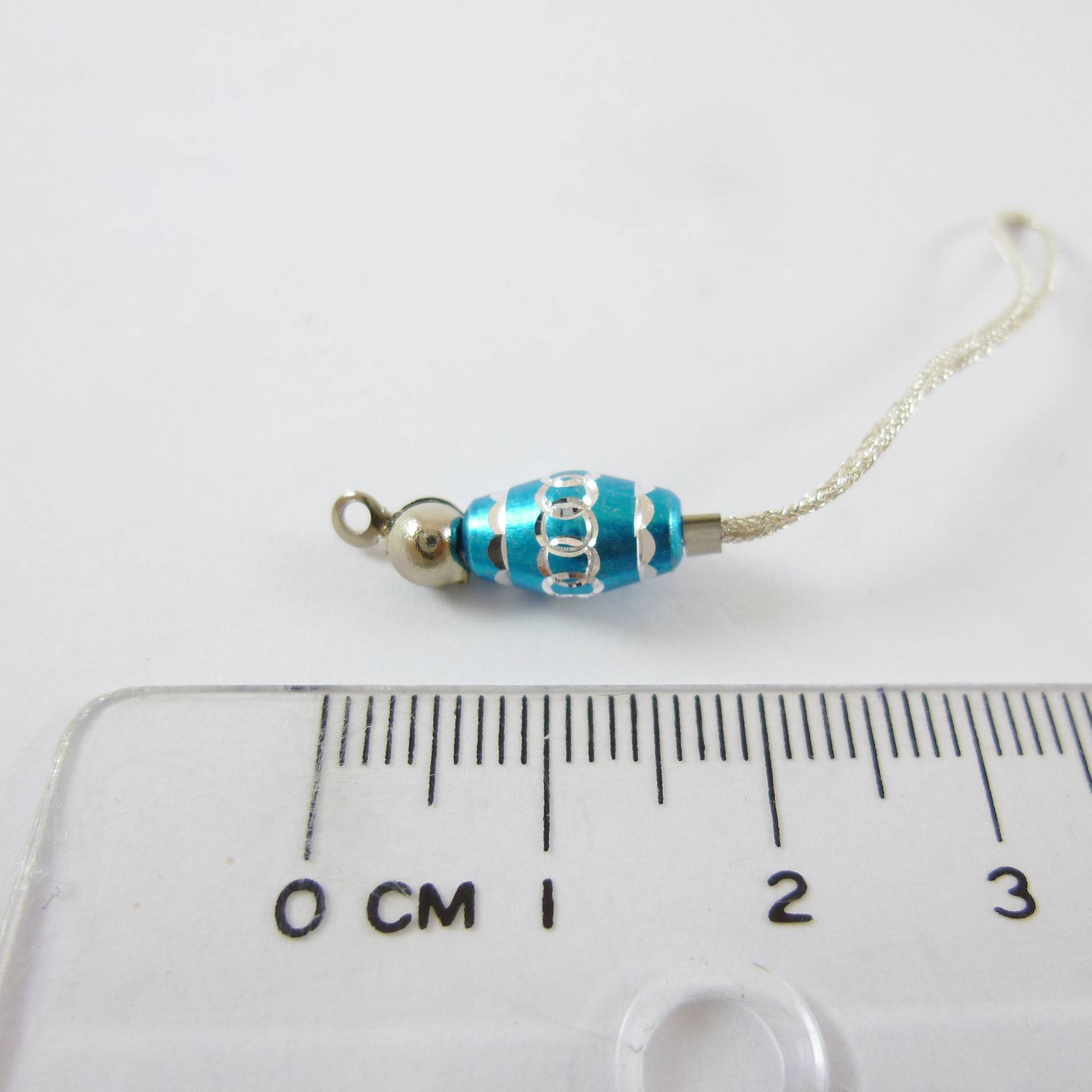 銅鍍正白K色水藍色橢圓形雕刻銀色吊繩