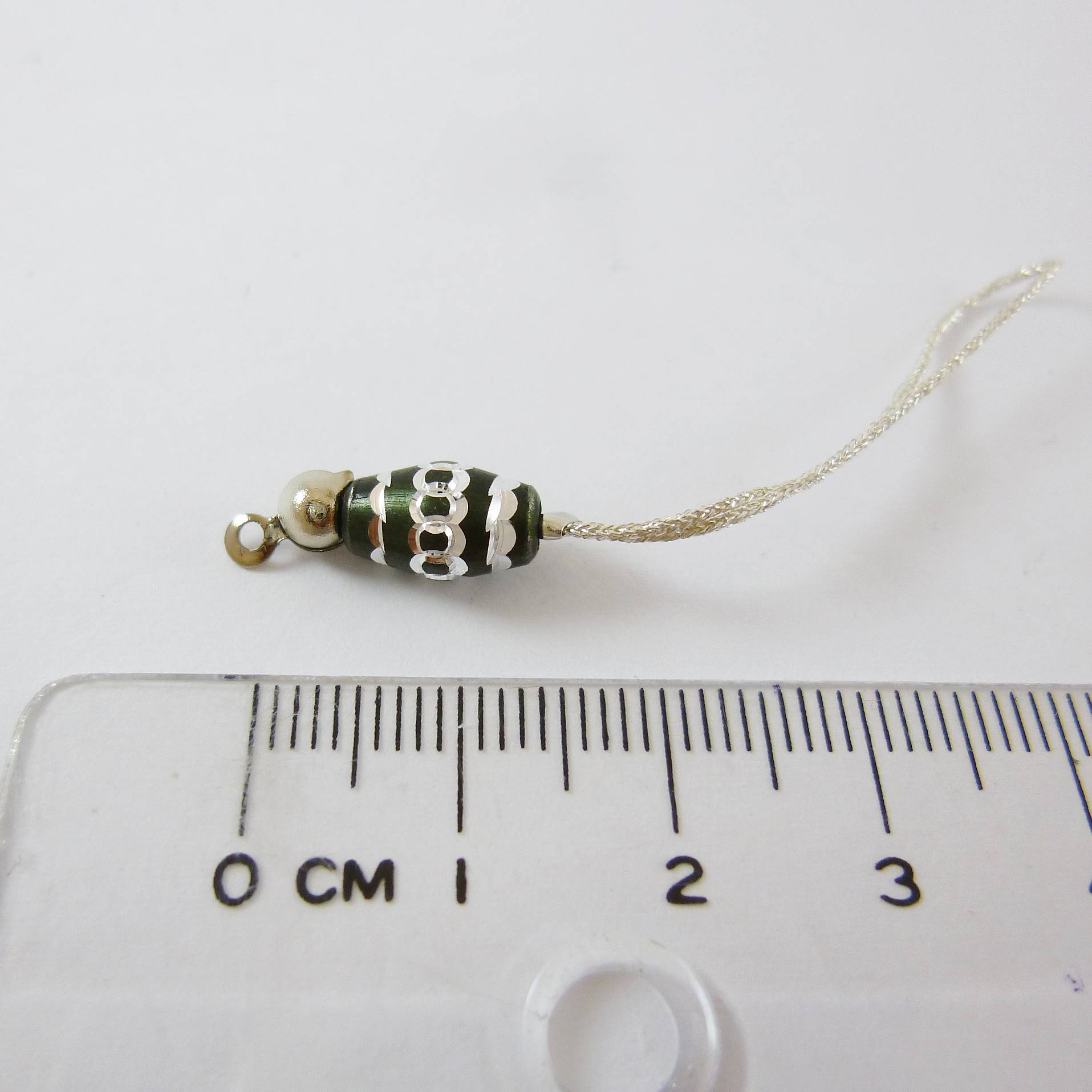 銅鍍正白K色黑色橢圓形雕刻銀色吊繩