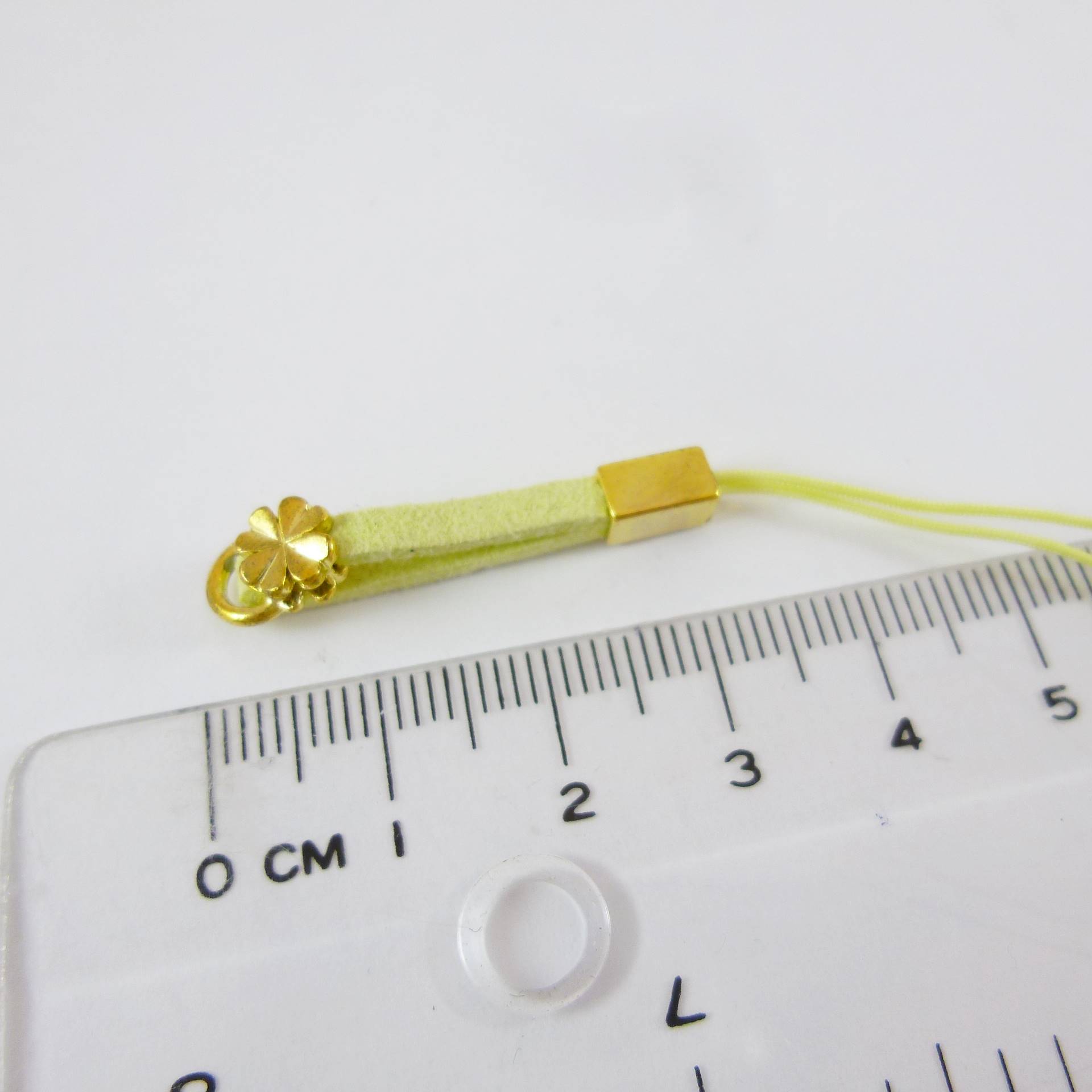 正白K色小花麂皮吊繩-淺果綠