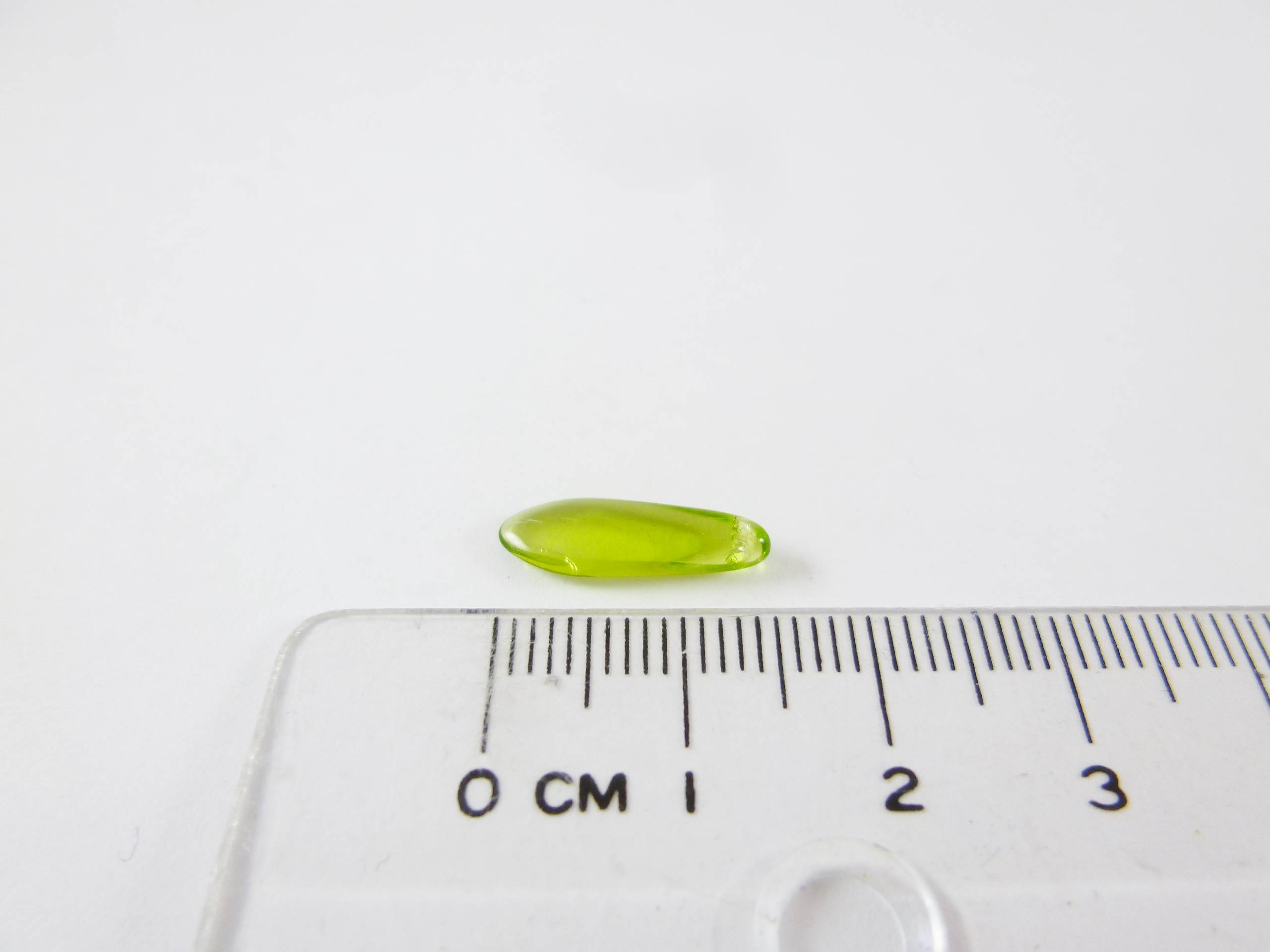 劍形-果綠-15x5mm