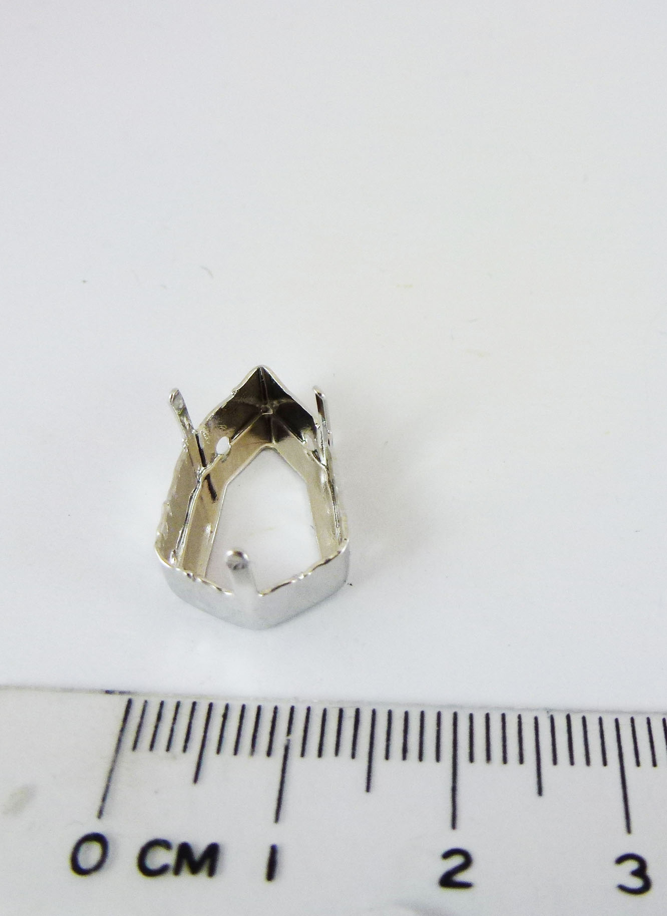 18.7X11.8mm銅鍍正白K修長閃亮三角座台