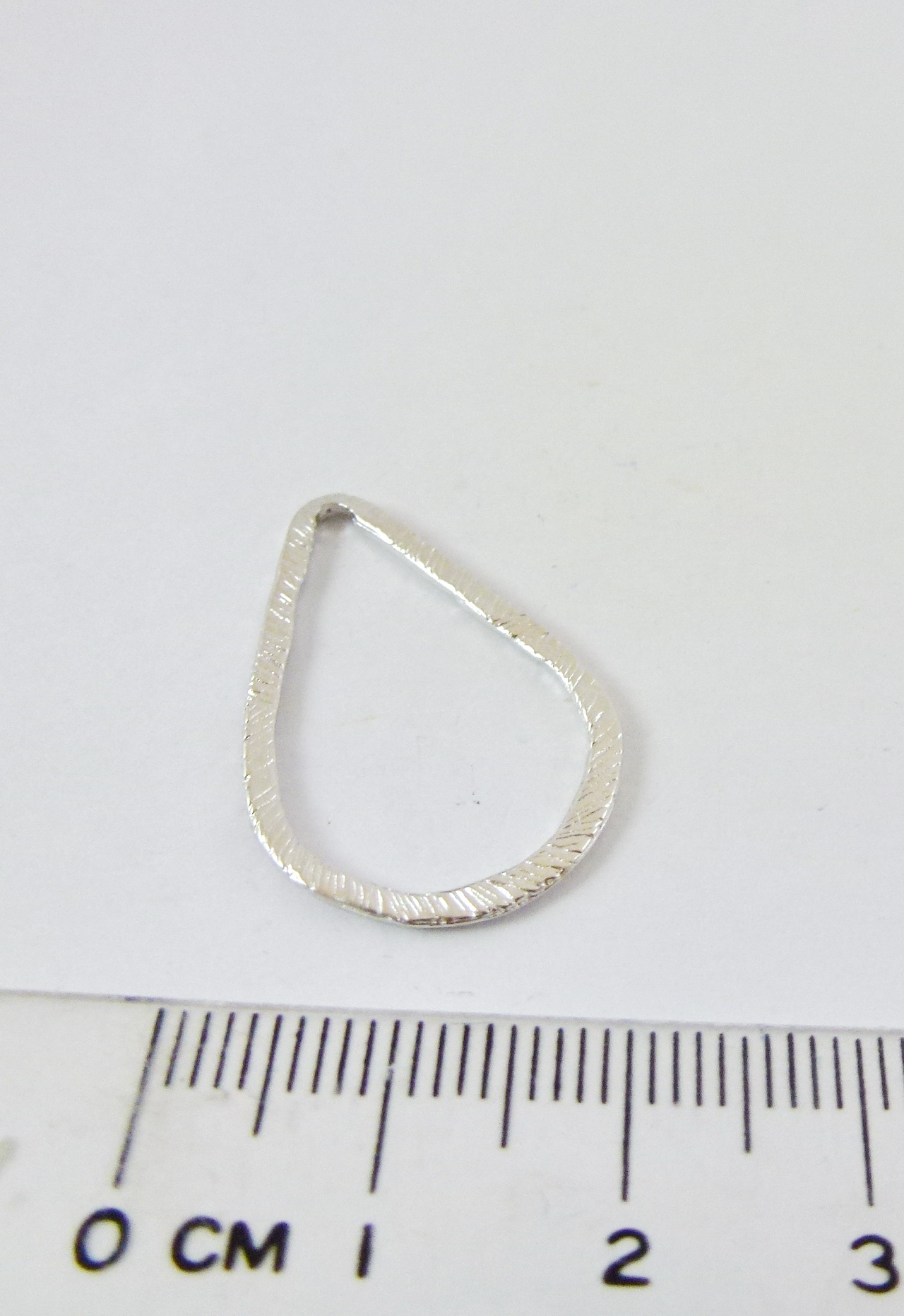 28mm銅鍍霧銀色條紋水滴