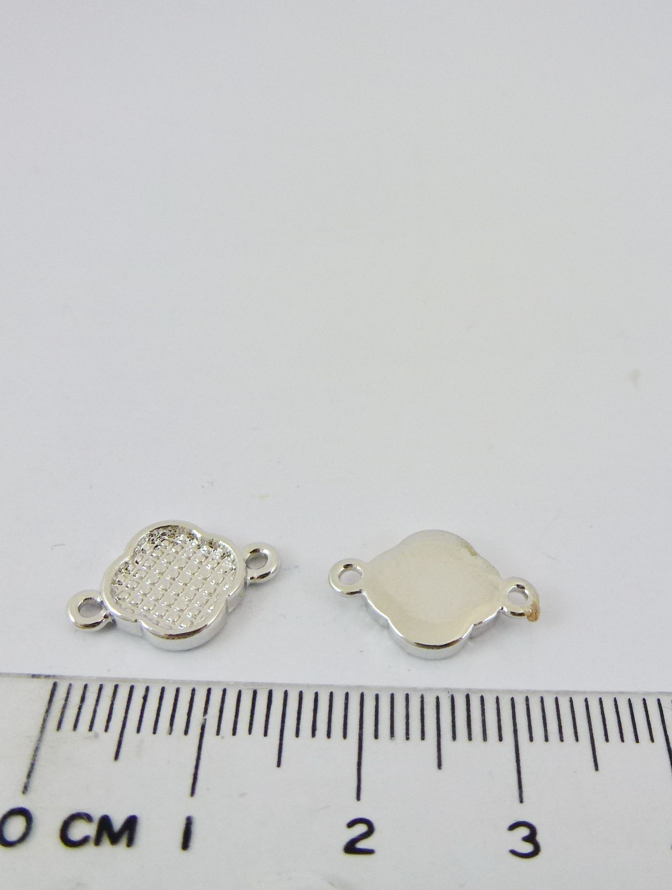 銅鍍正白K座台-10mm雙孔四瓣花