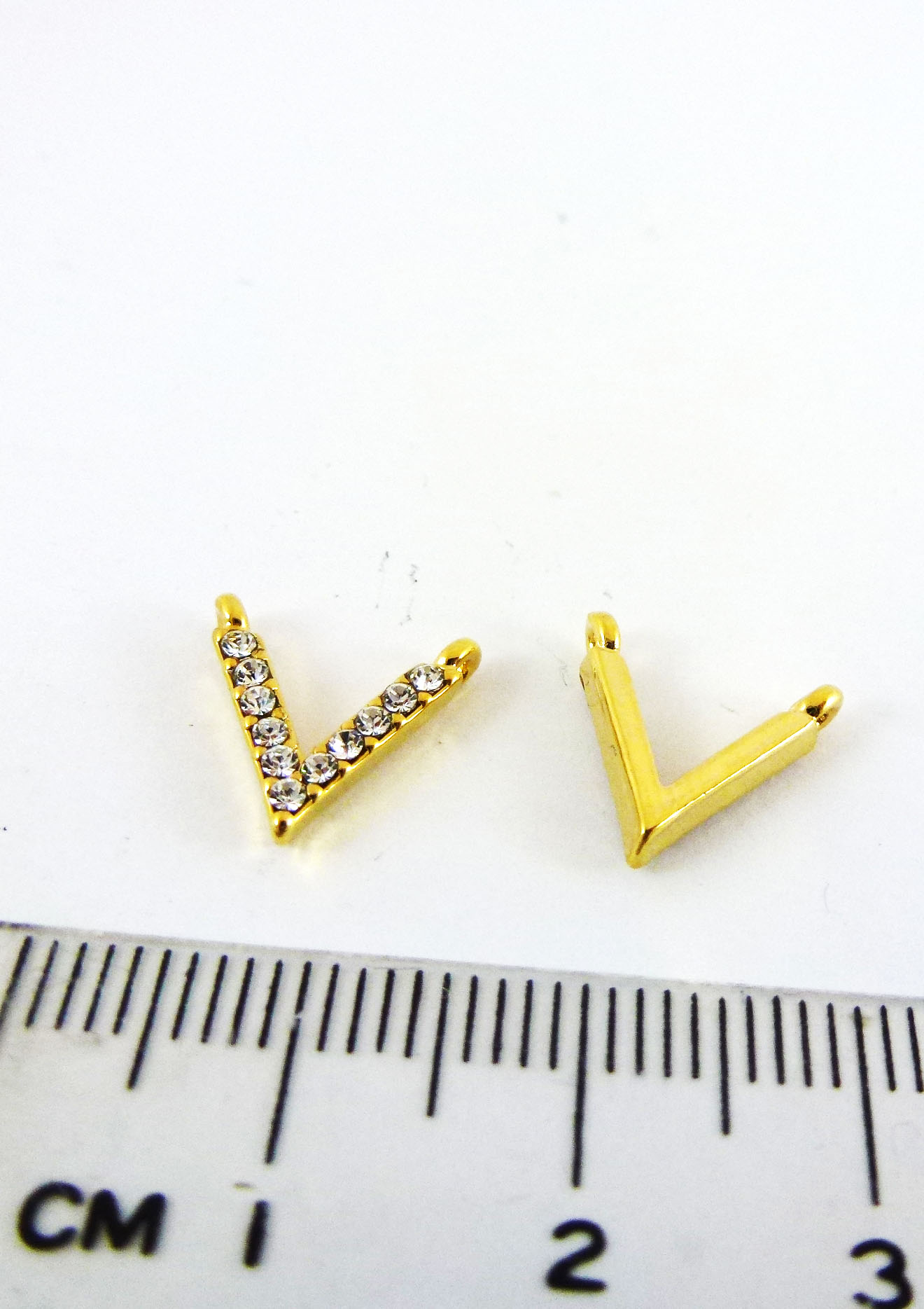 10MM銅鍍金色雙孔鑲鑽V字