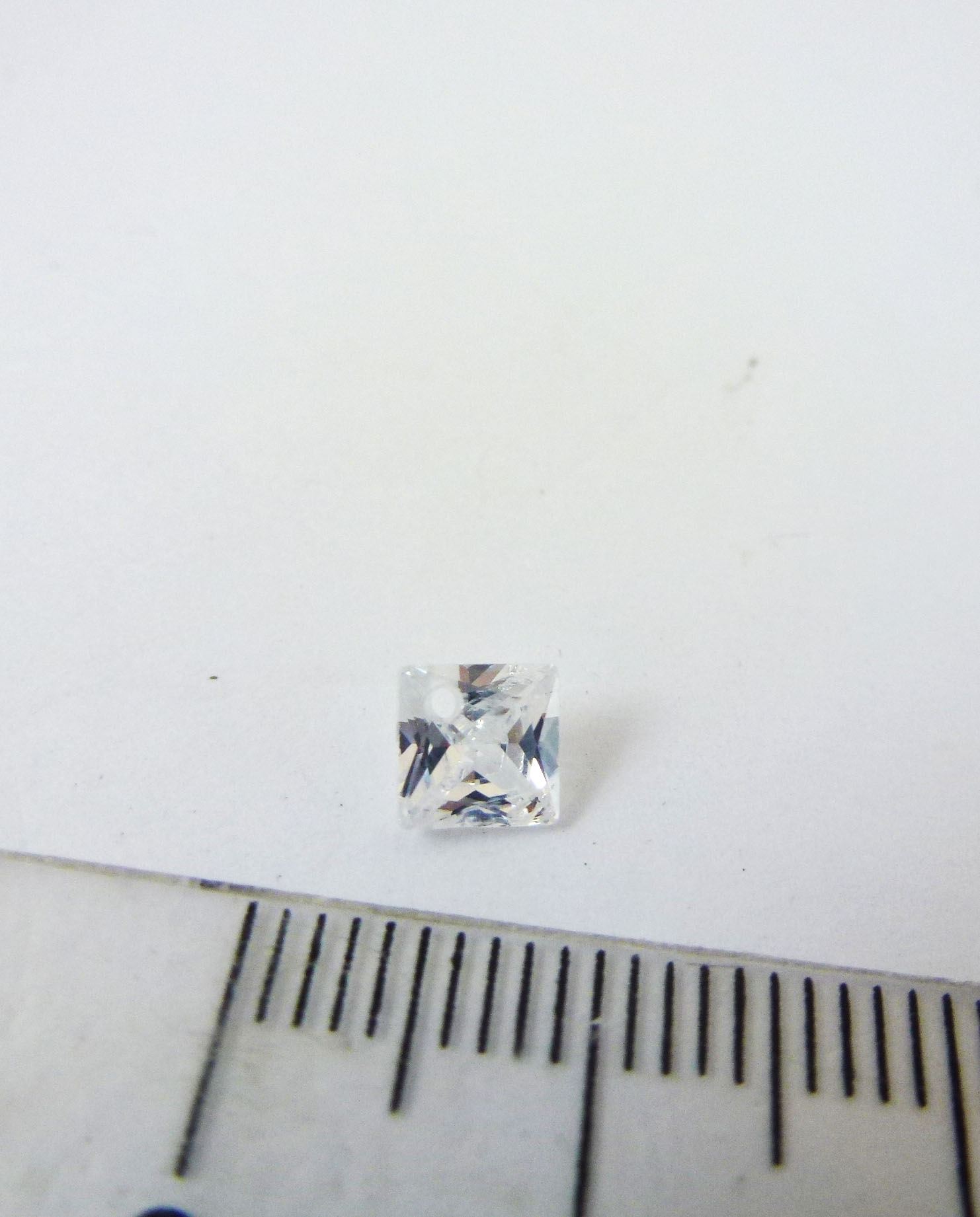5X5mm菱形邊洞鋯石尖底鑽