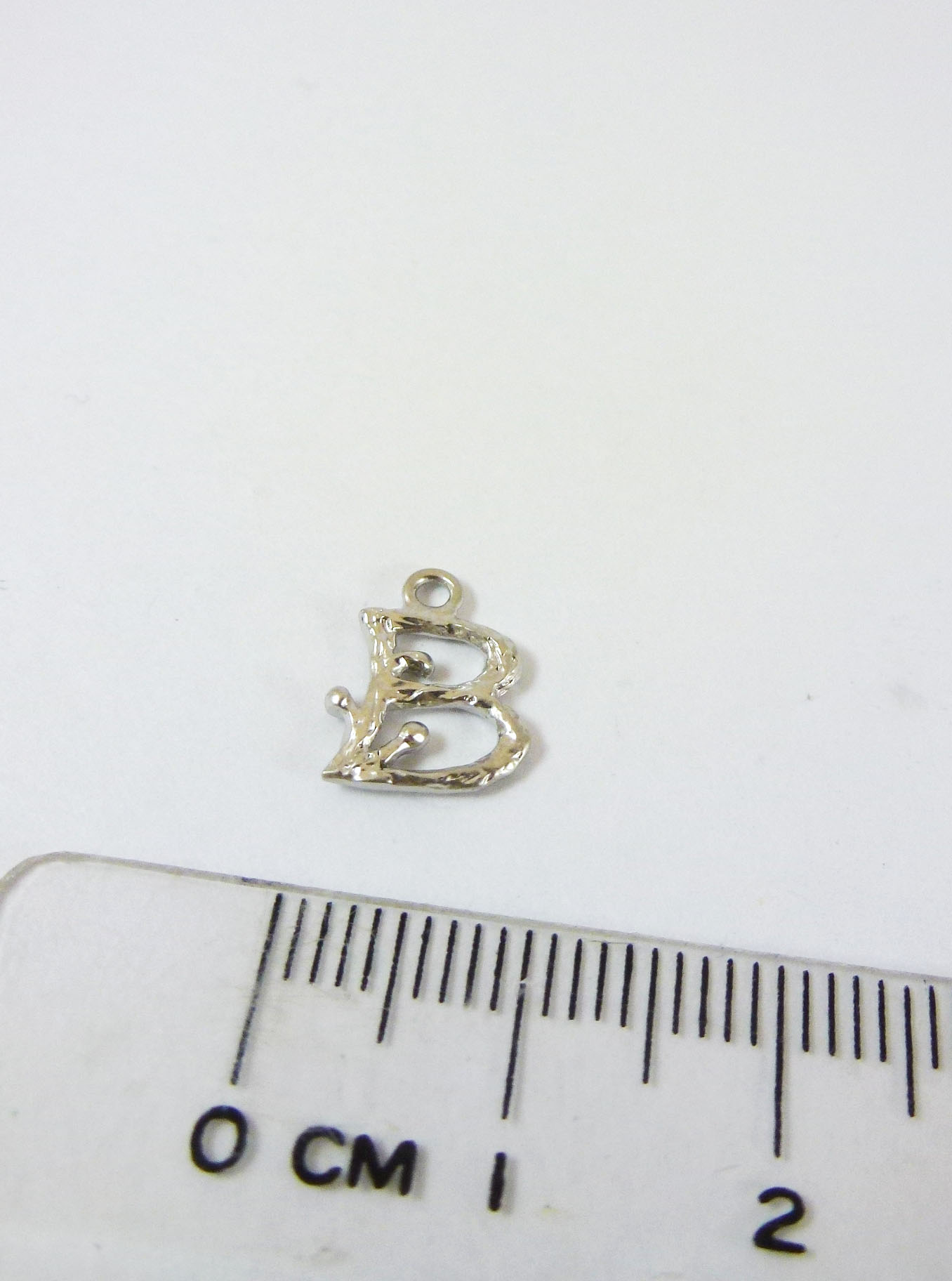 銅鍍霧銀單孔英文字母B