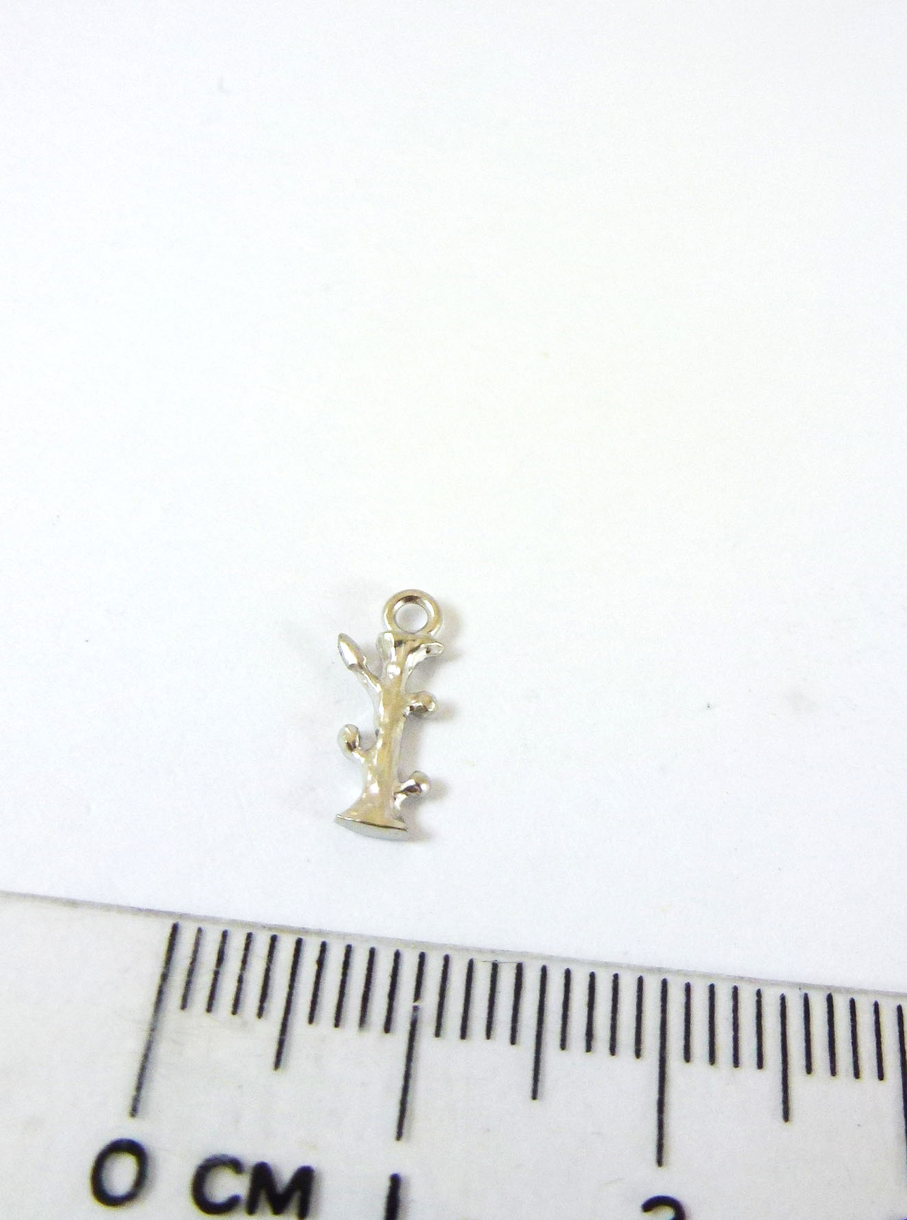 銅鍍霧銀單孔英文字母I