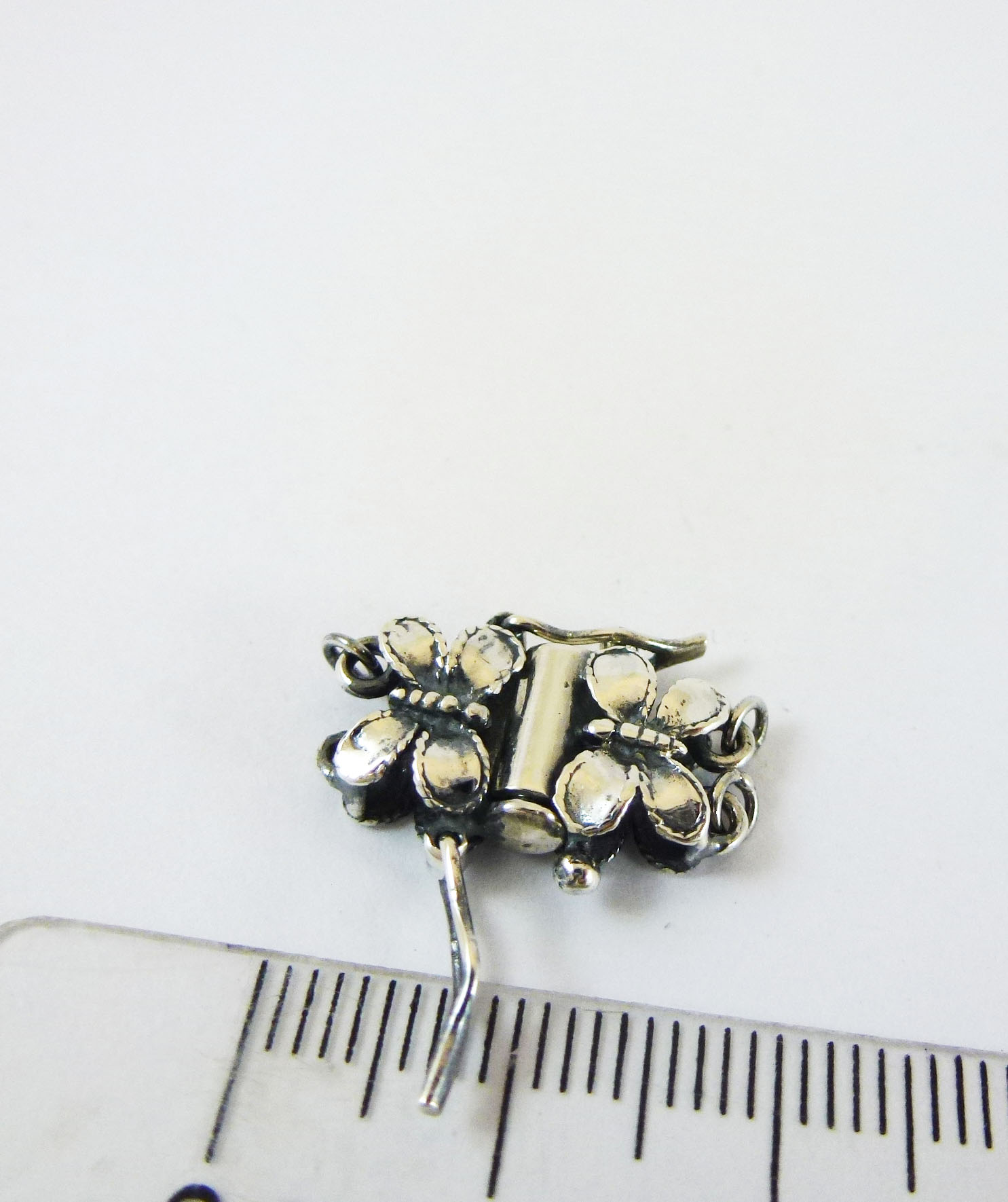 古銀蝴蝶雙孔扣頭