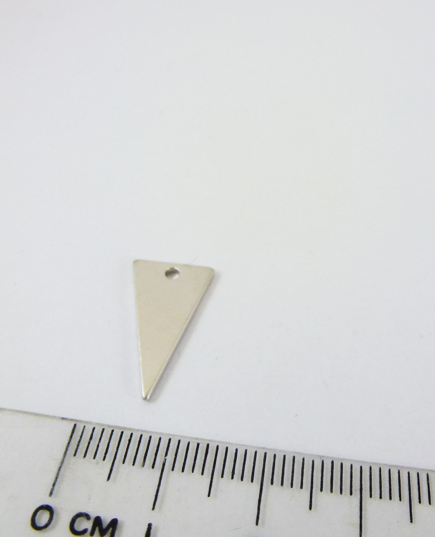 20mm銅鍍霧銀邊洞倒三角